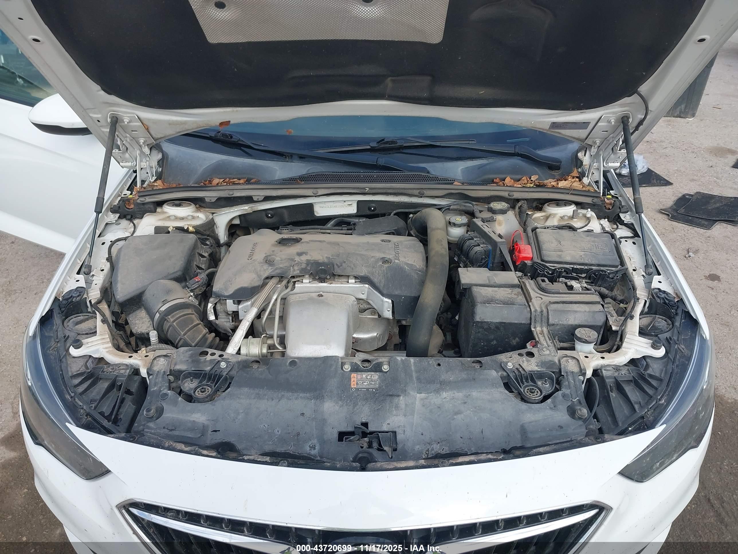 BUICK REGAL image 10