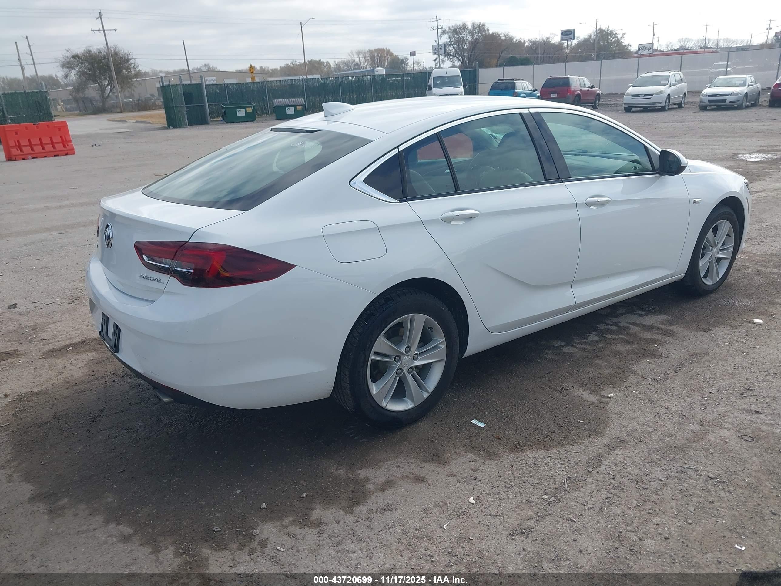 BUICK REGAL image 4