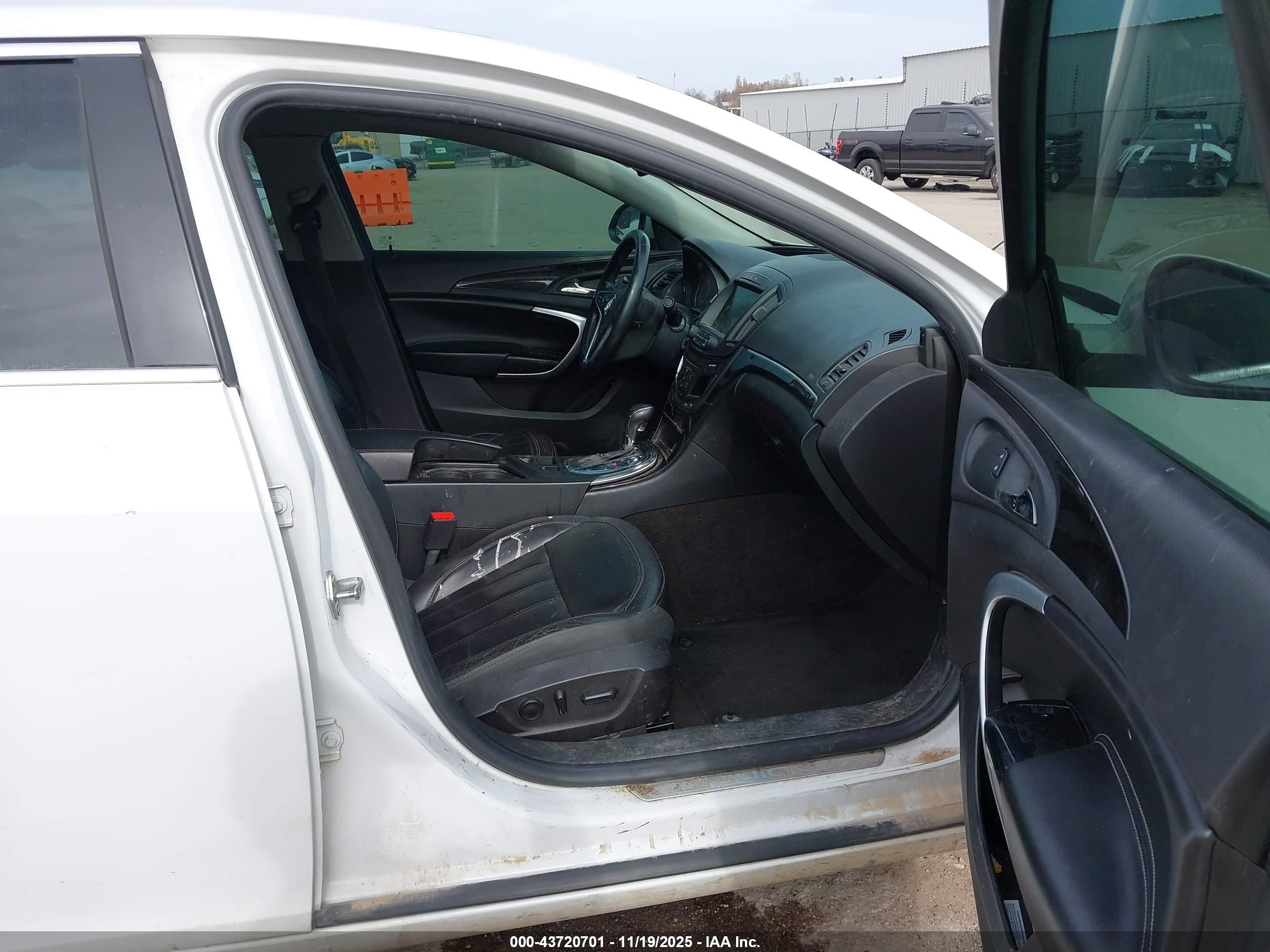 BUICK REGAL image 5