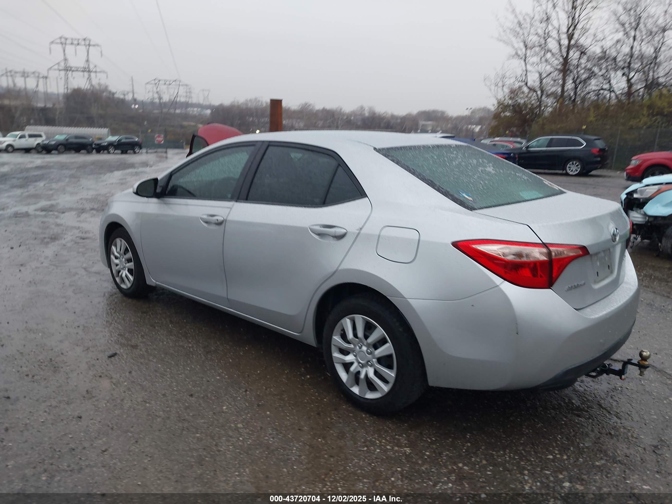 TOYOTA COROLLA image 3