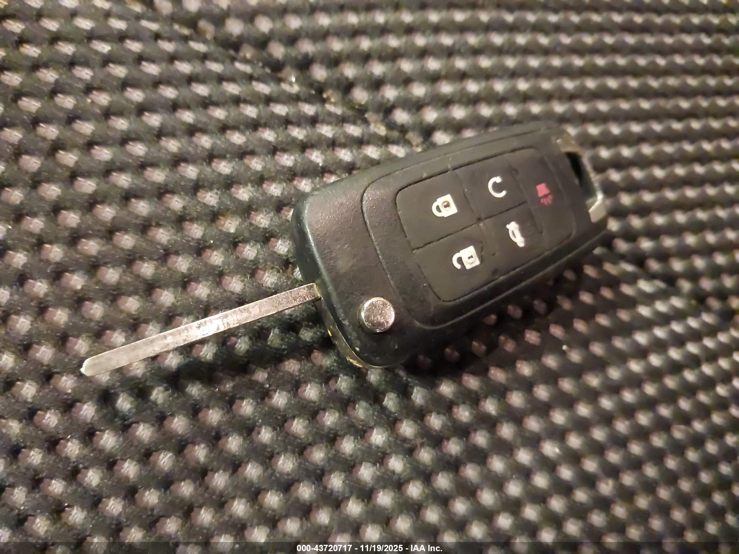 CHEVROLET EQUINOX image 11