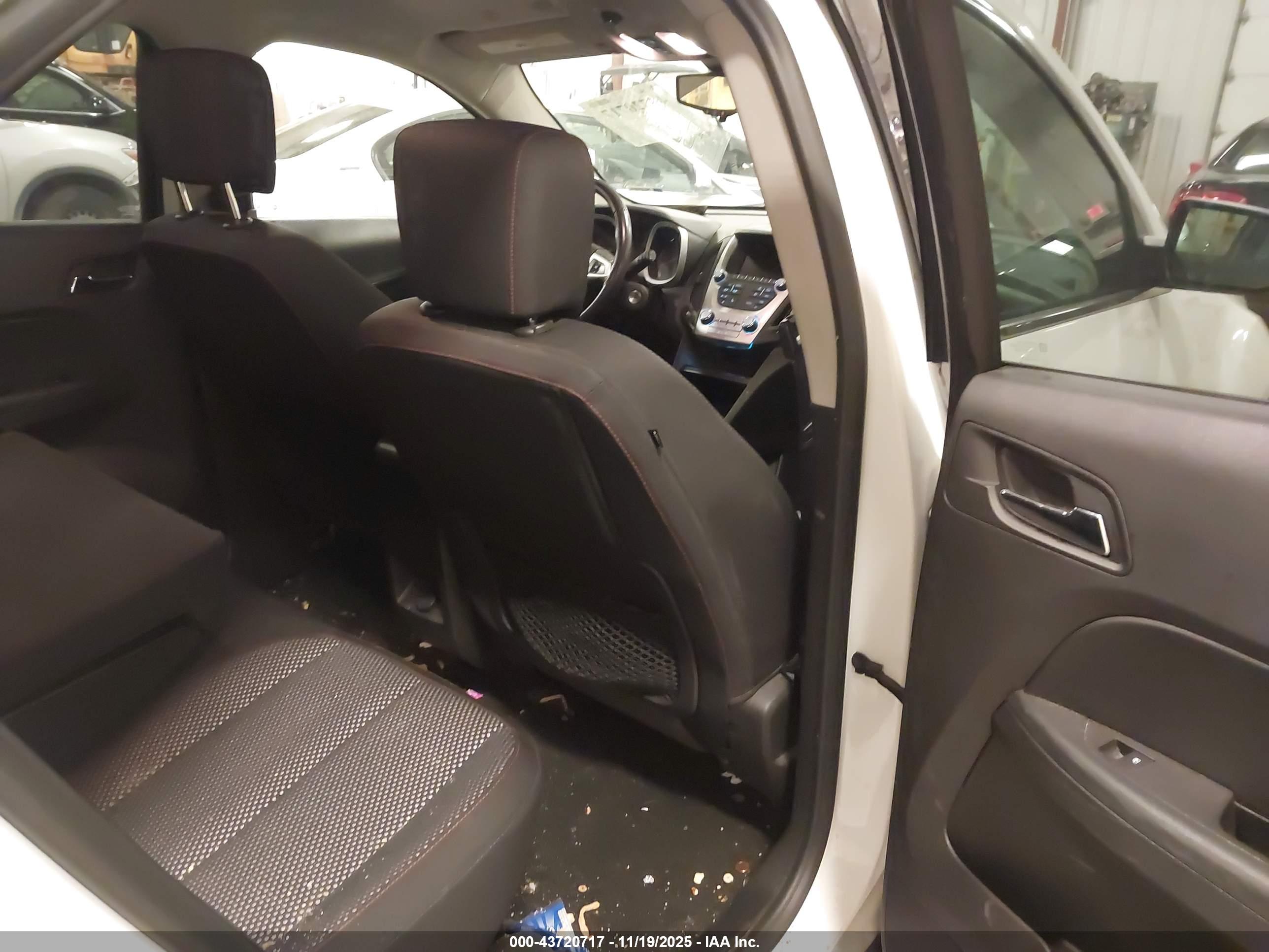 CHEVROLET EQUINOX image 8