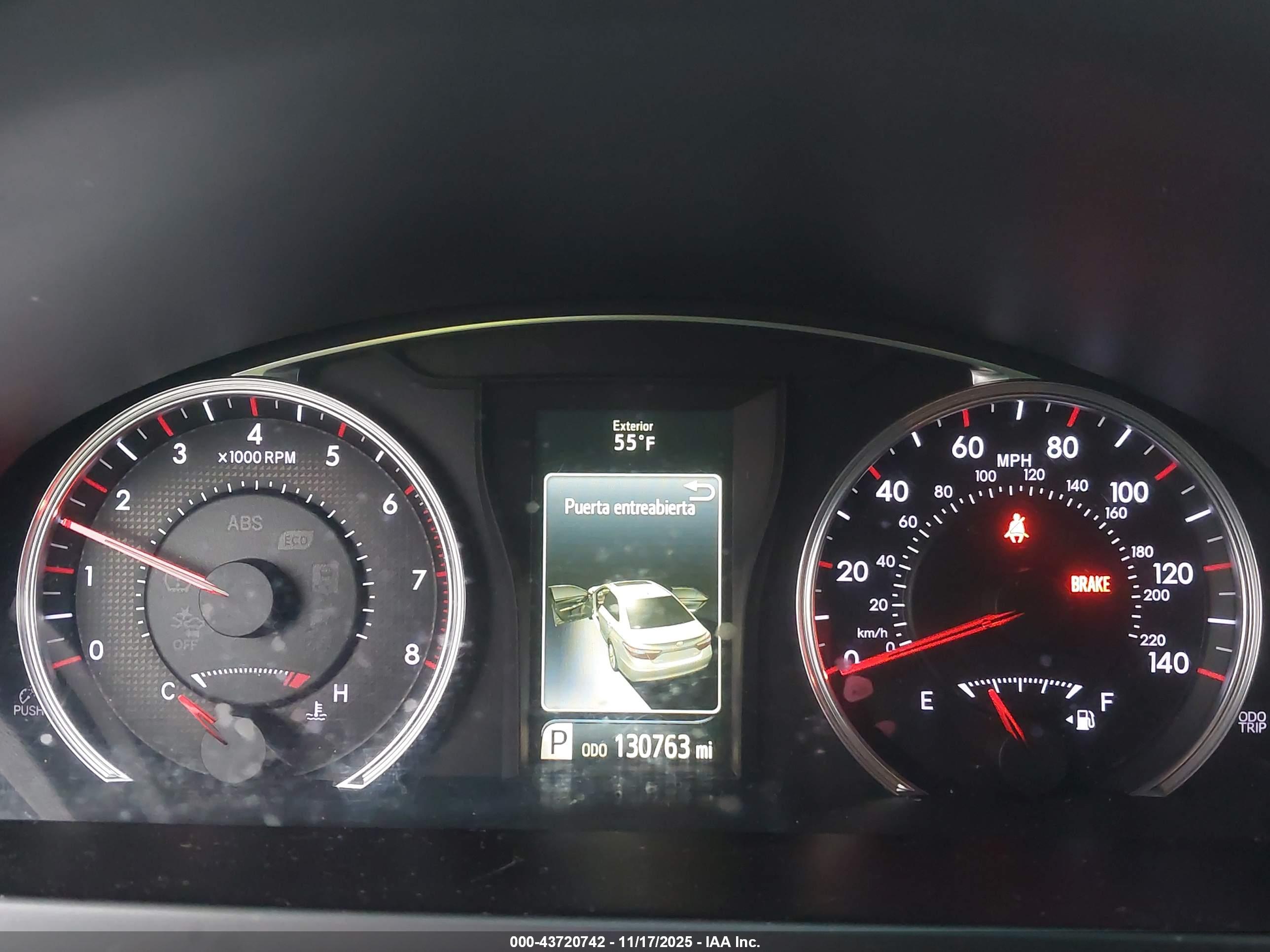 TOYOTA CAMRY image 7