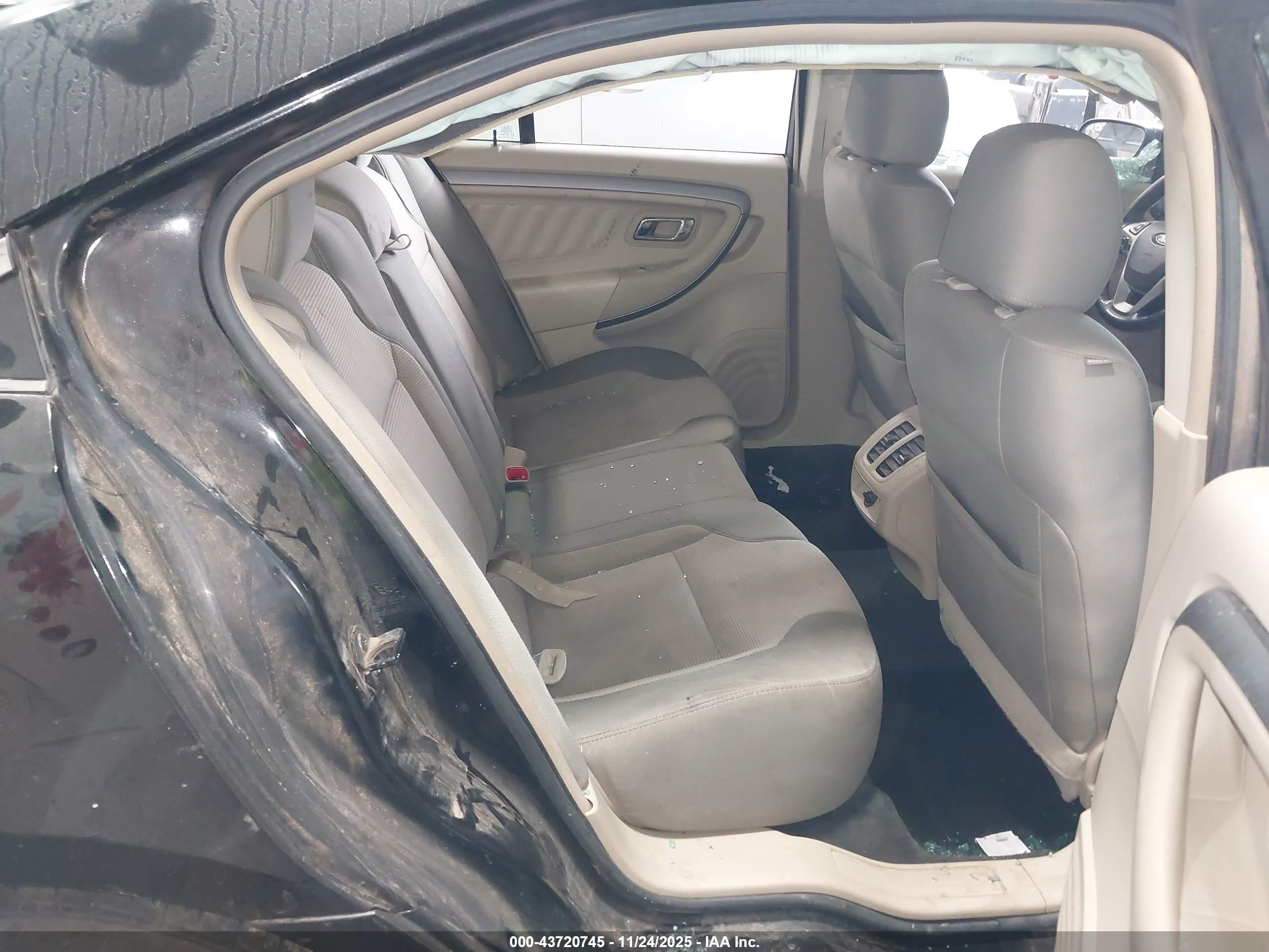 FORD TAURUS image 8