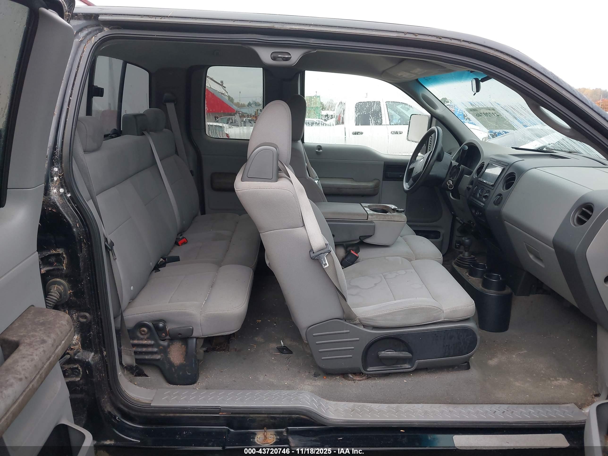 FORD F-150 image 8