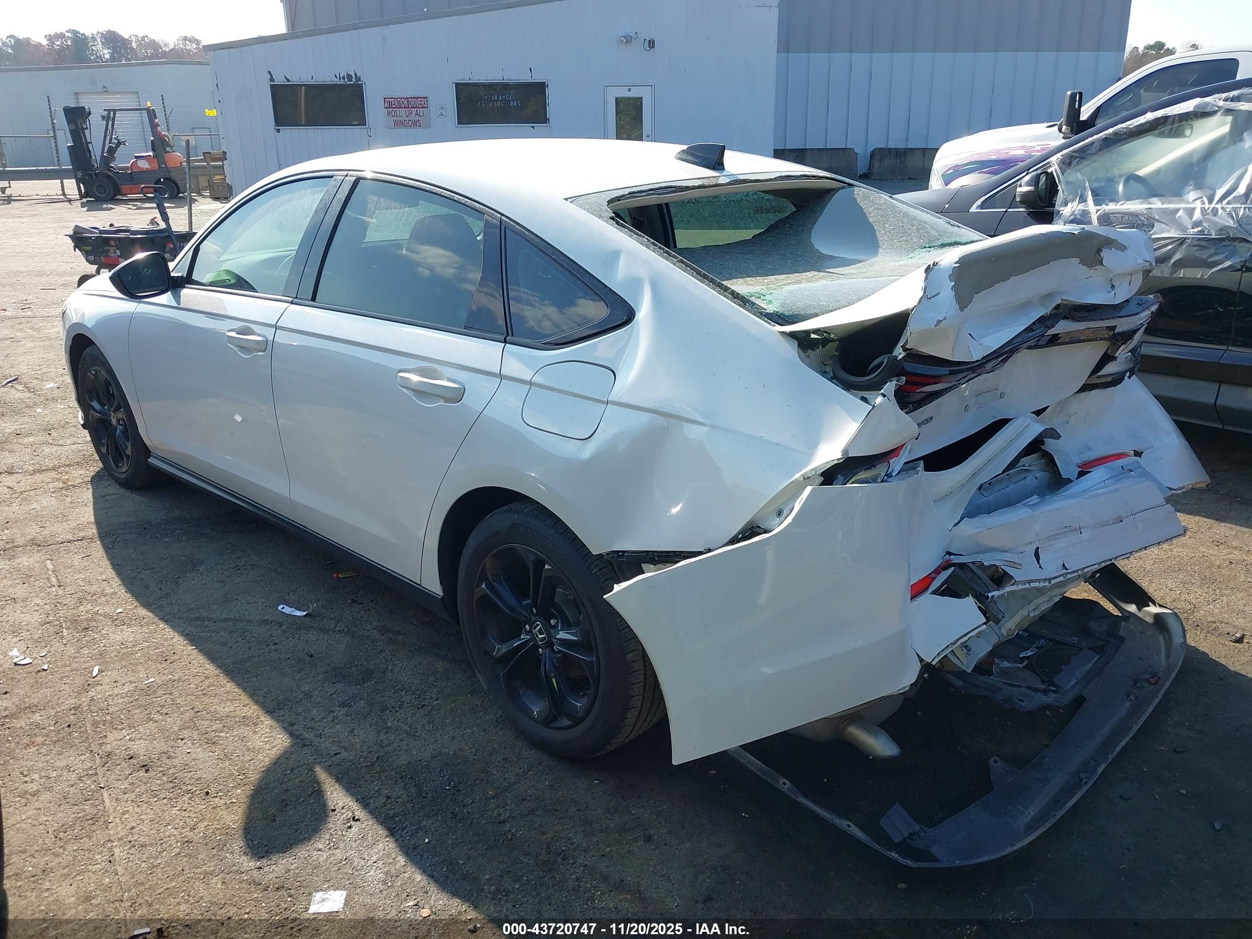 HONDA ACCORD image 3