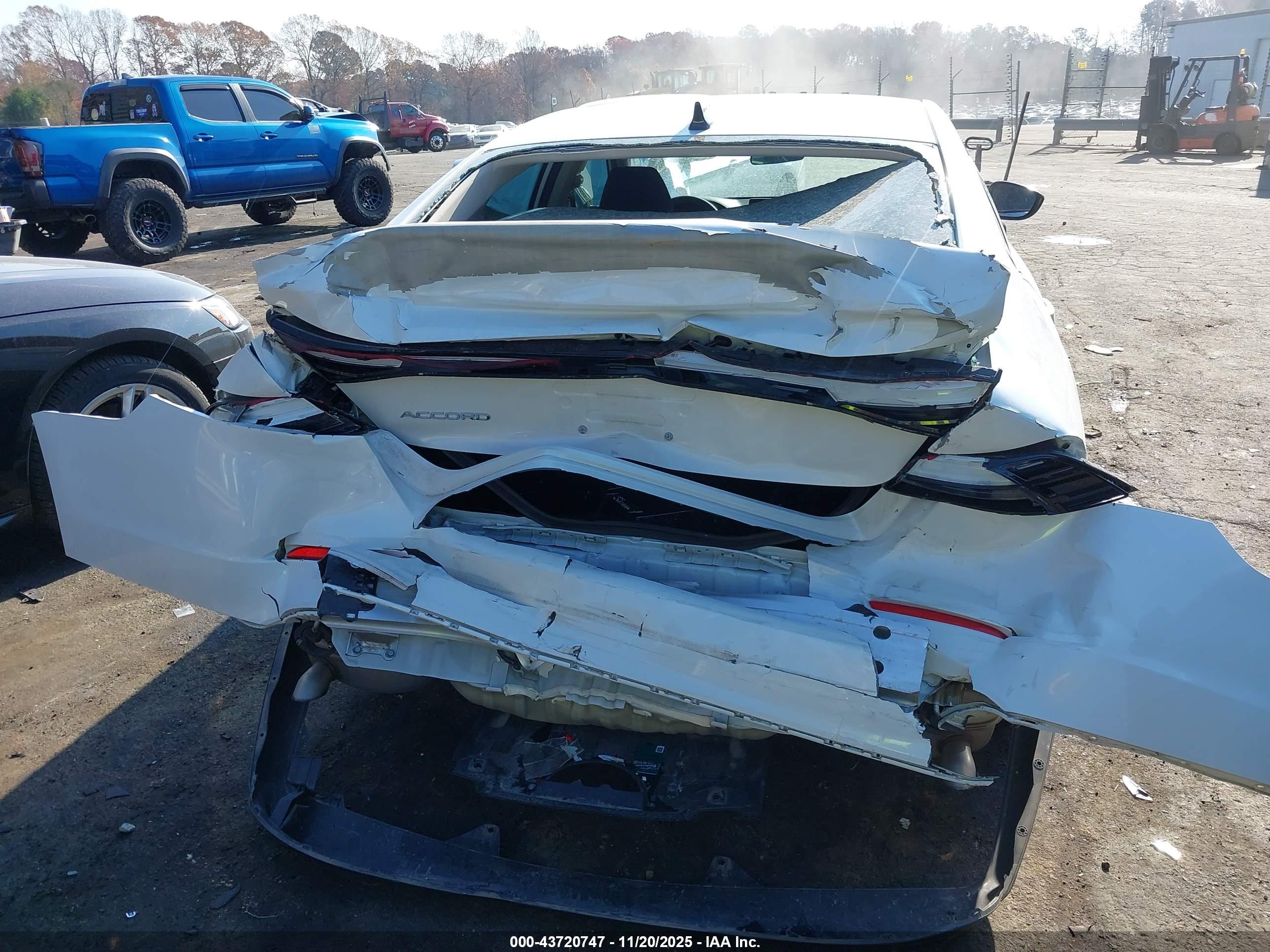 HONDA ACCORD image 6