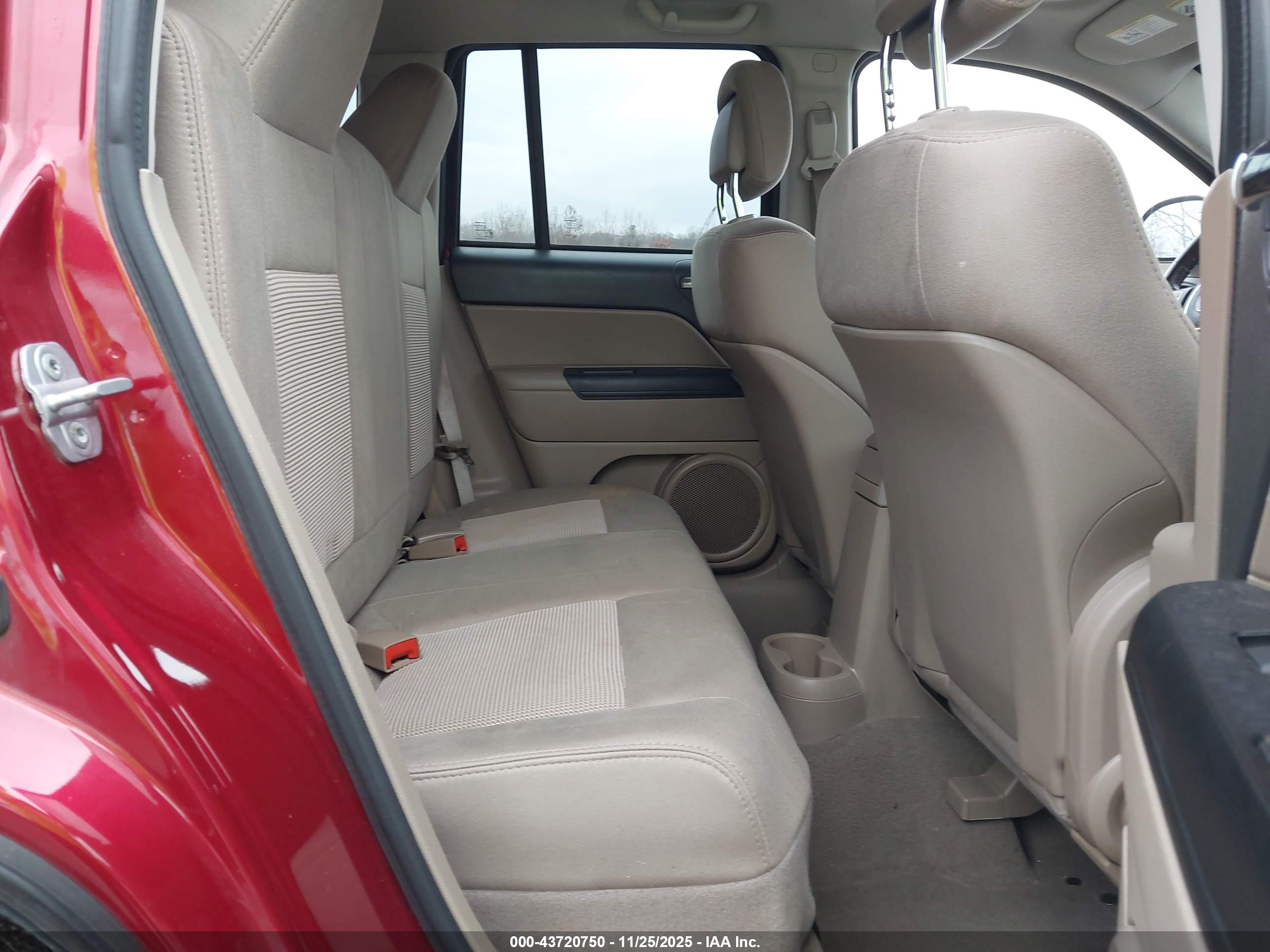 JEEP COMPASS image 8