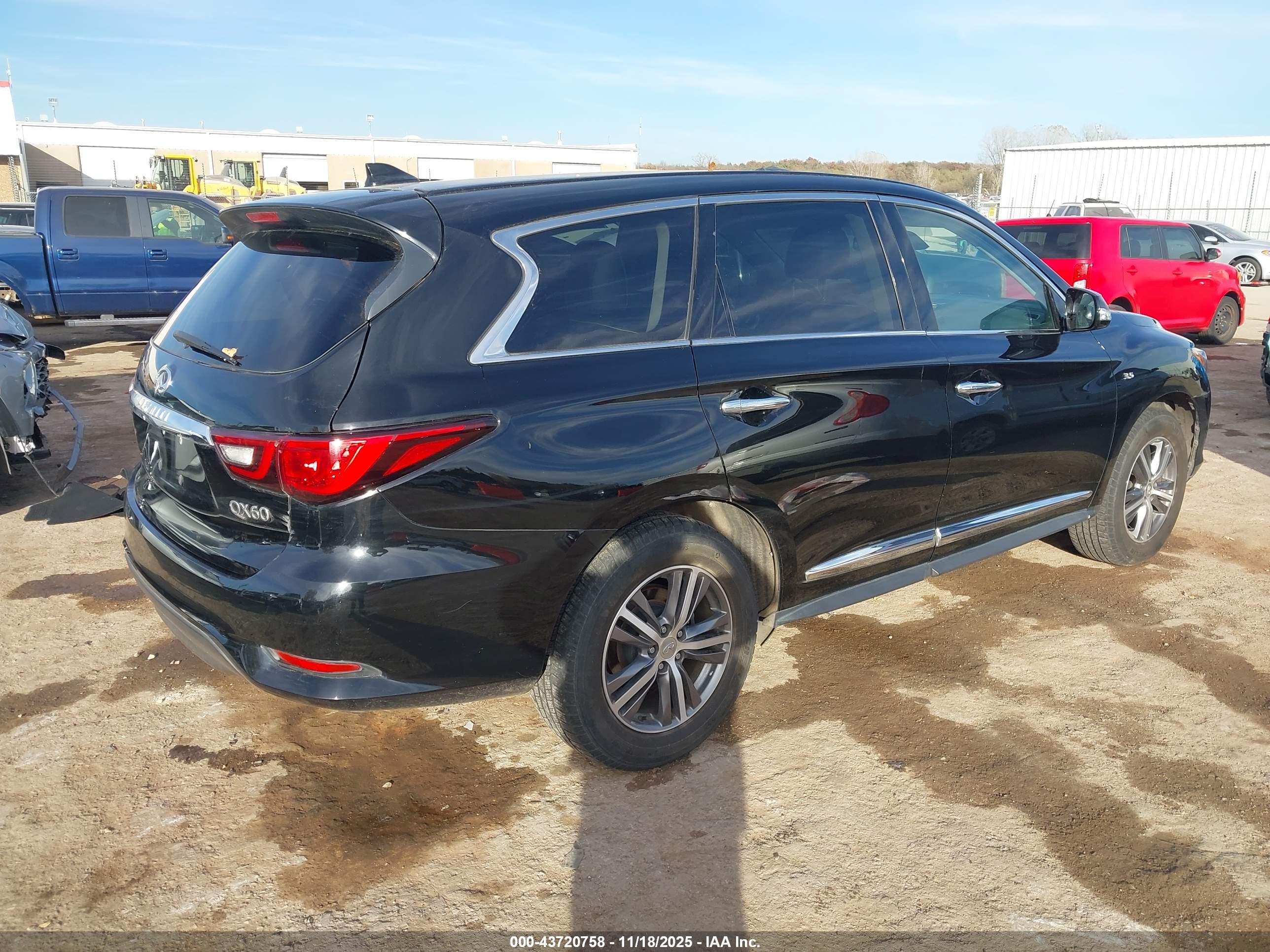 INFINITI QX60 image 4