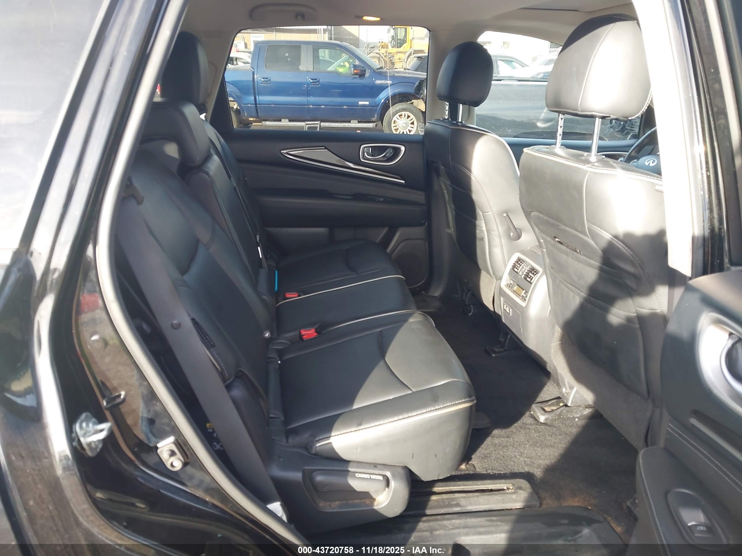INFINITI QX60 image 8