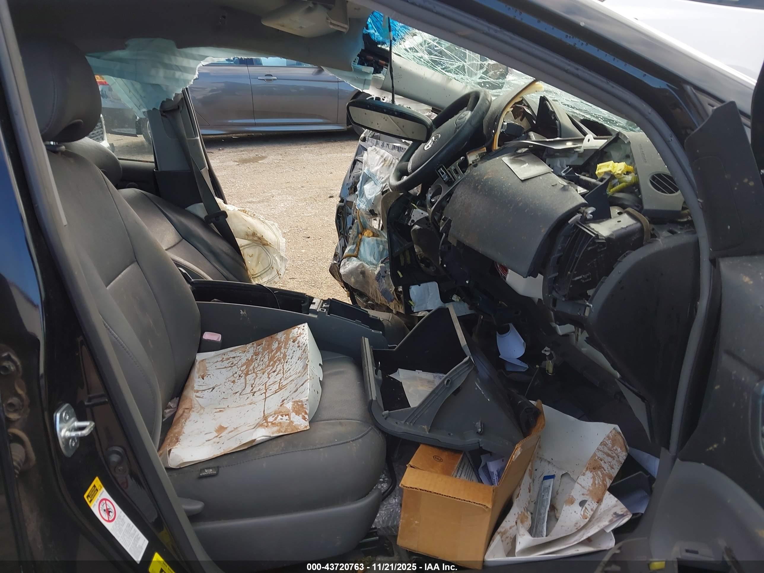 TOYOTA PRIUS image 5
