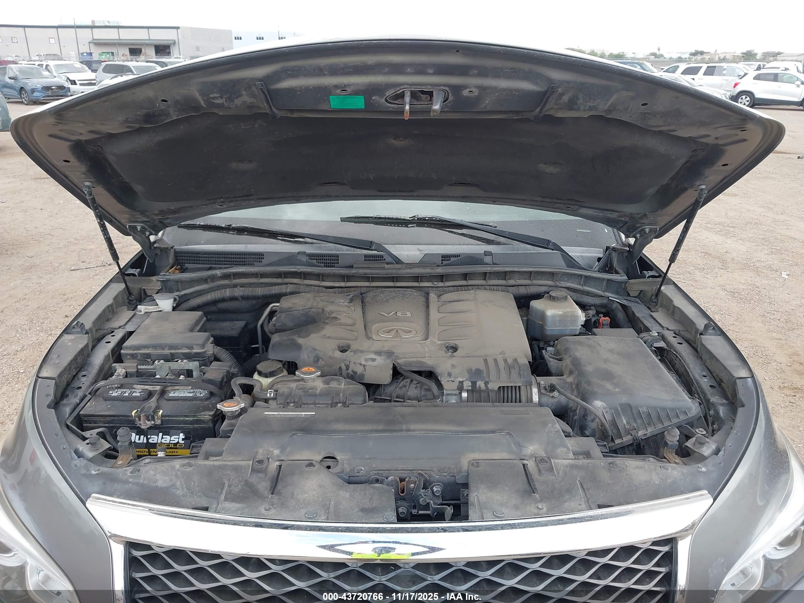 INFINITI QX80 image 10