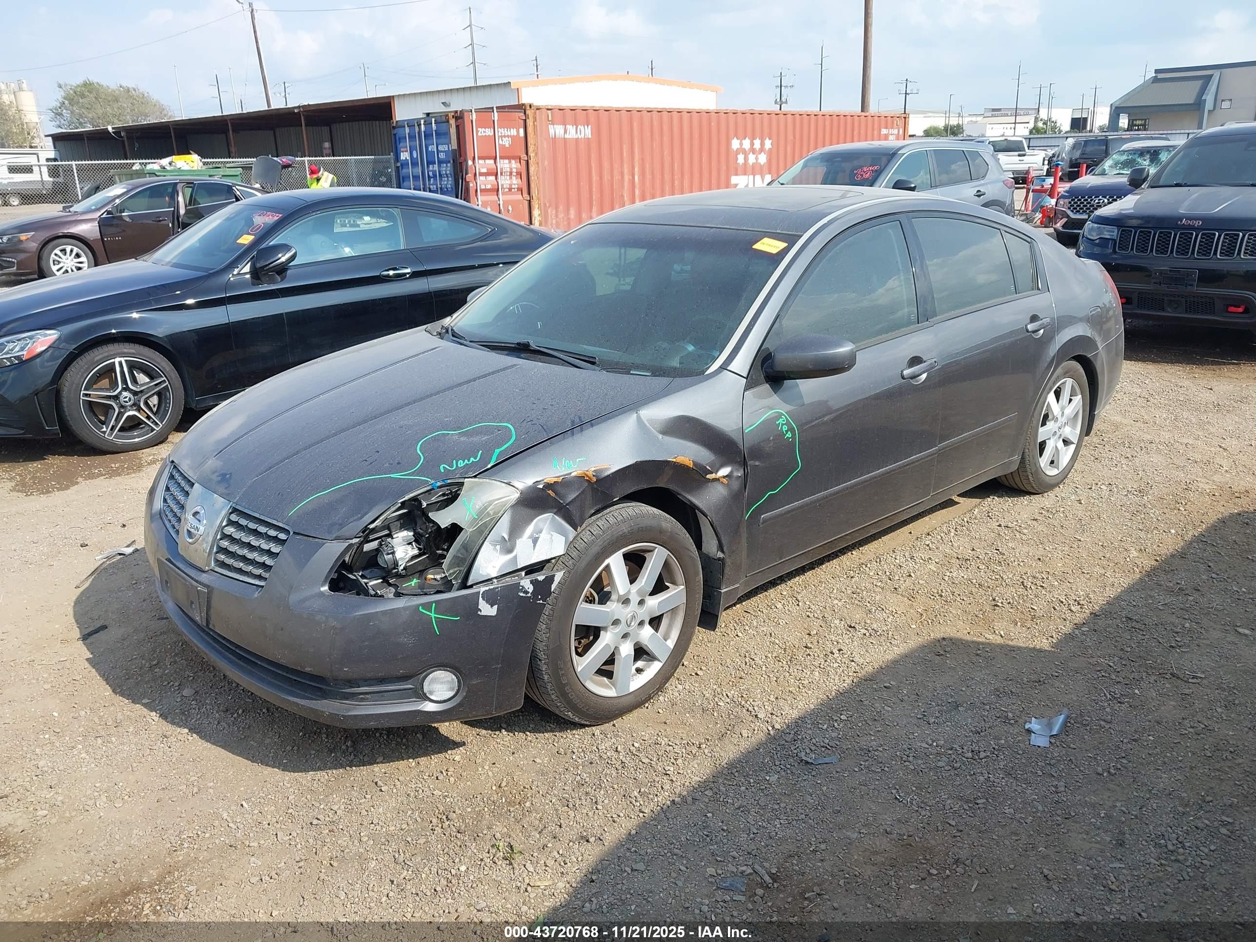 NISSAN MAXIMA image 2