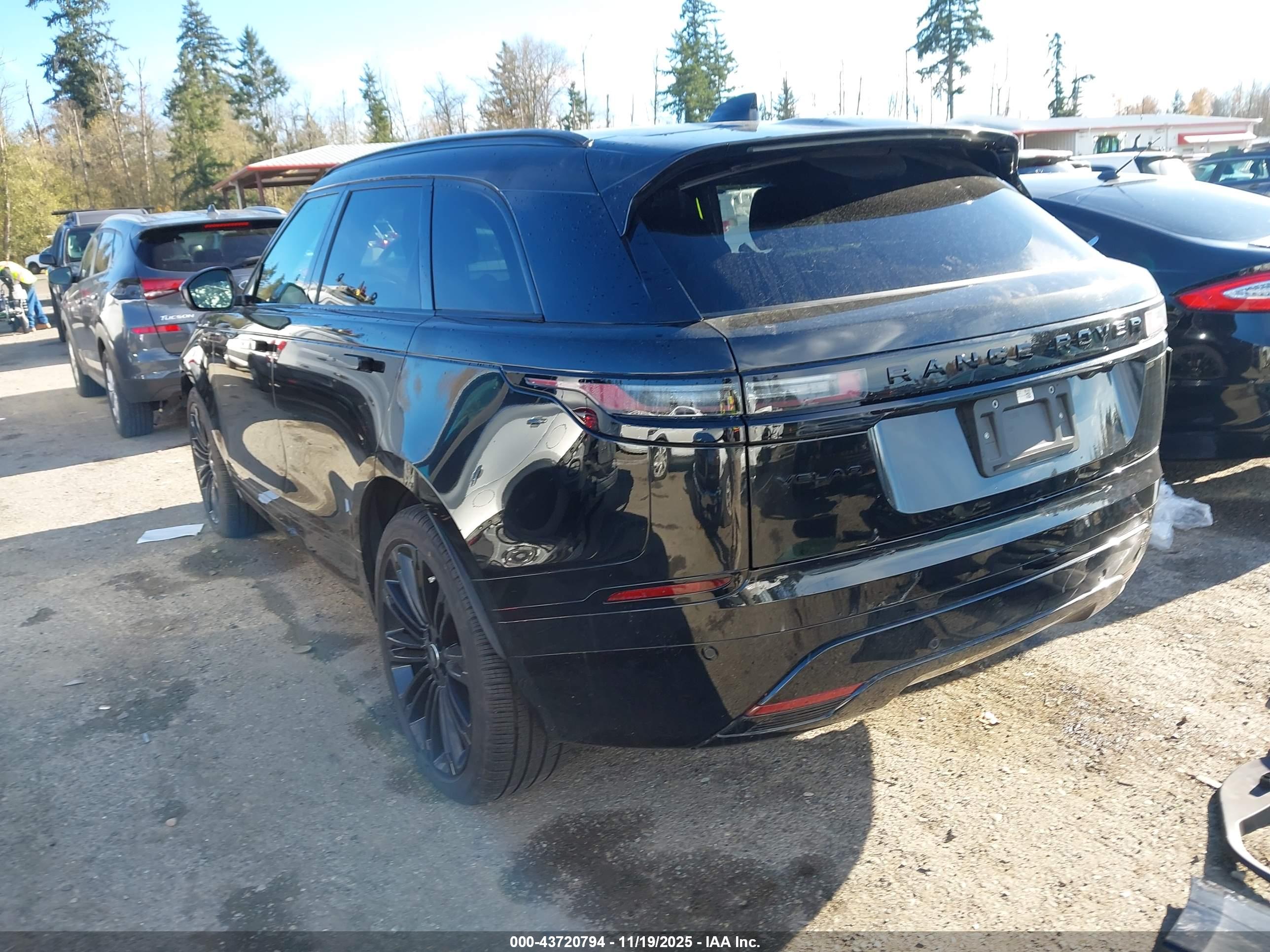 LAND ROVER image 3
