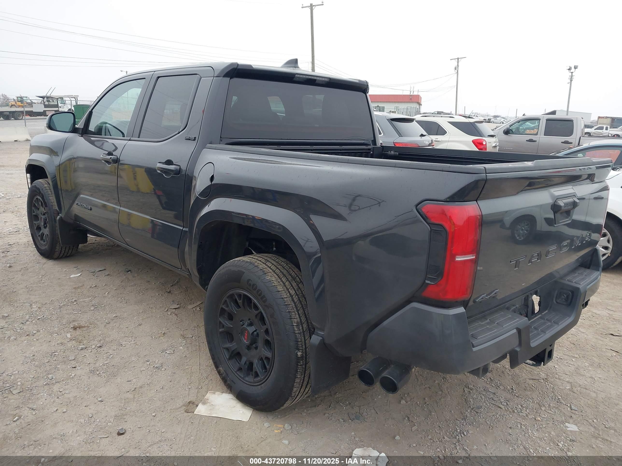 TOYOTA TACOMA image 3