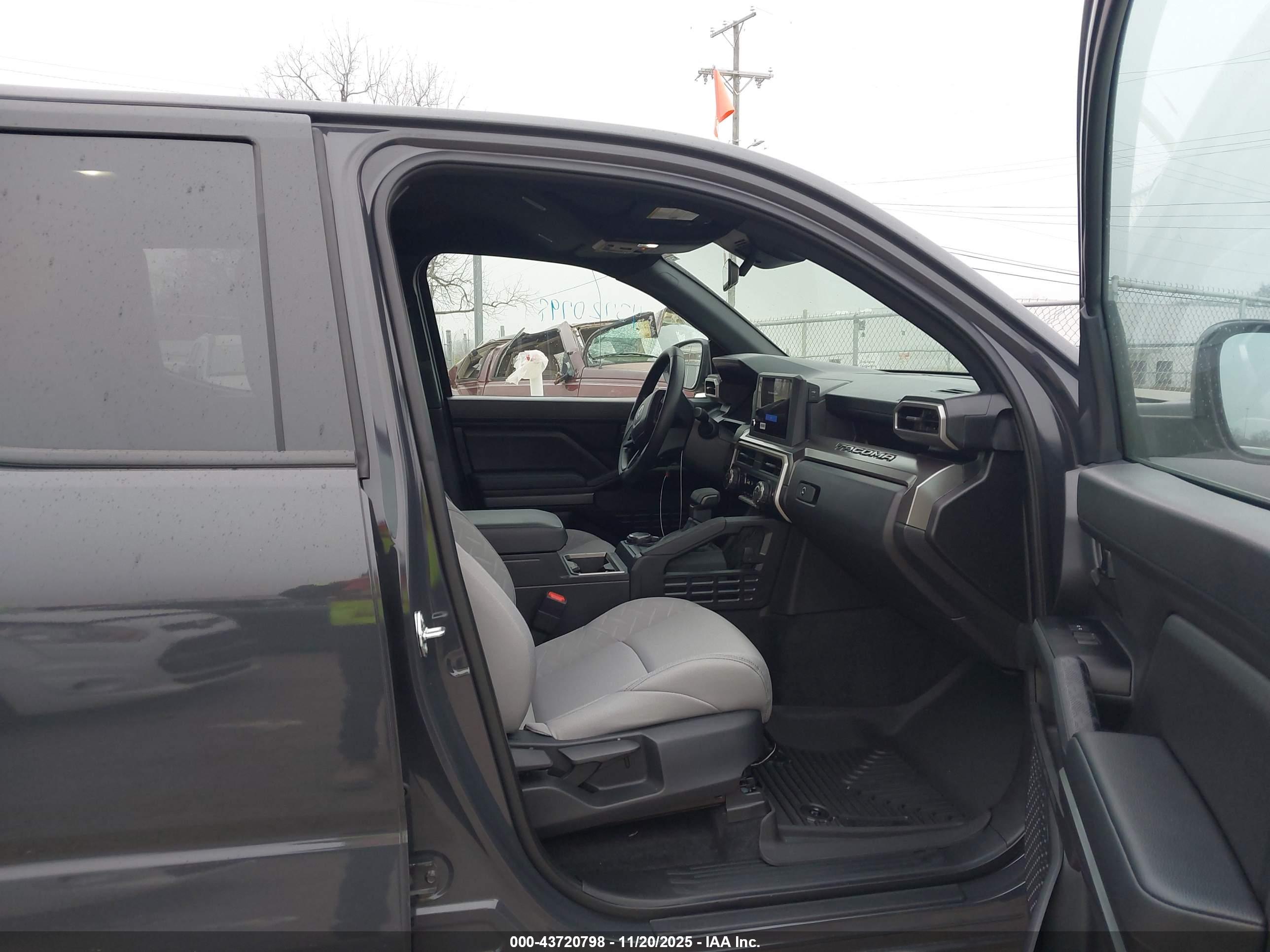 TOYOTA TACOMA image 5
