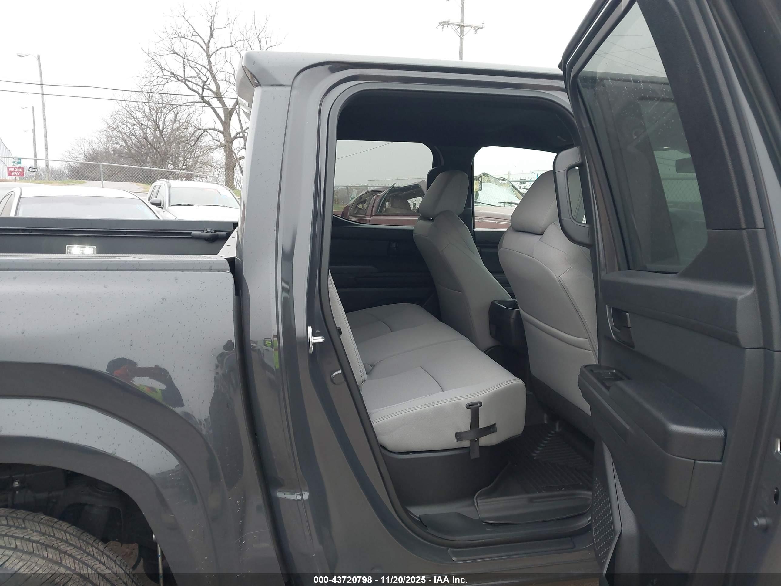 TOYOTA TACOMA image 8