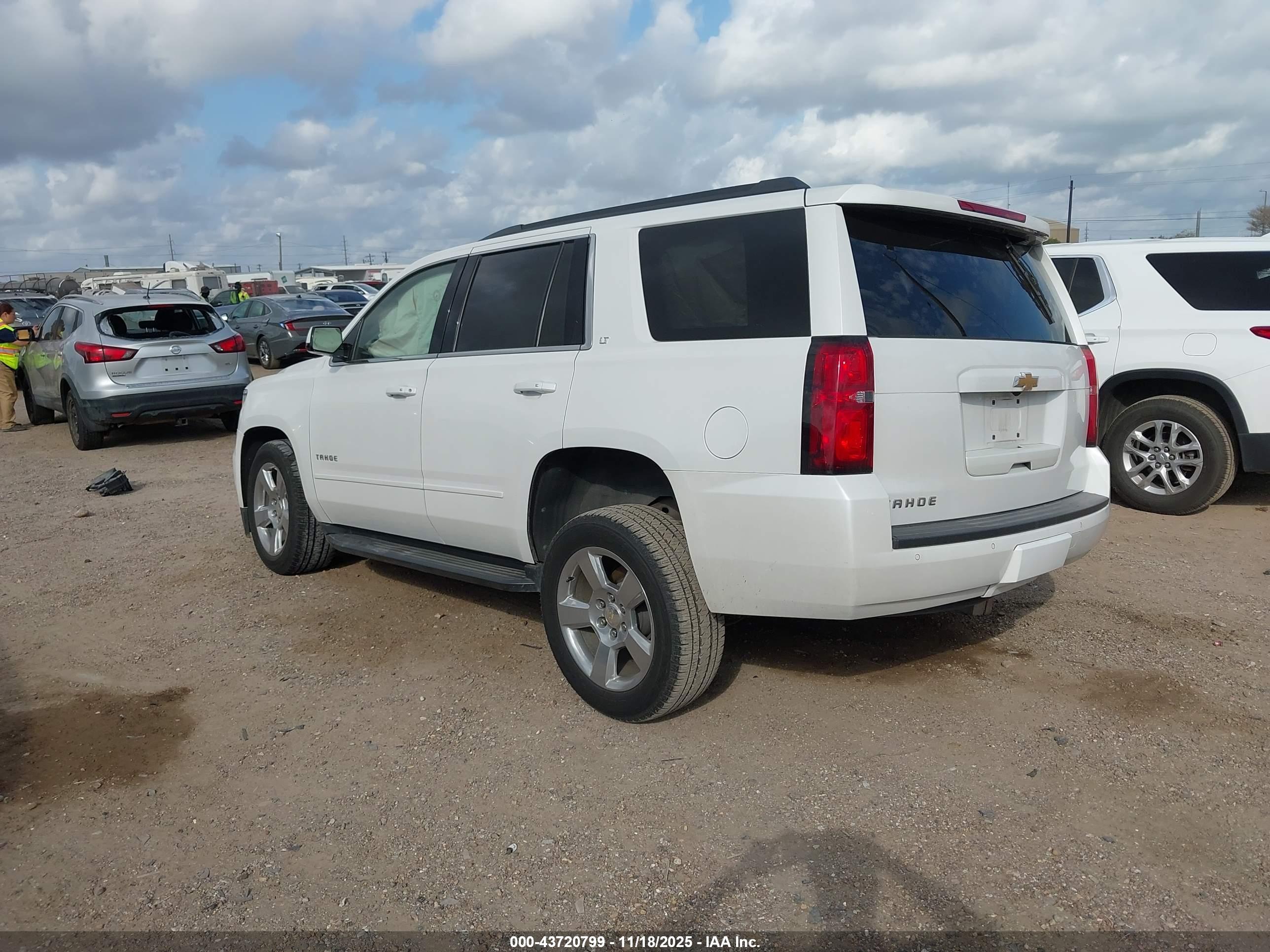 CHEVROLET TAHOE image 3