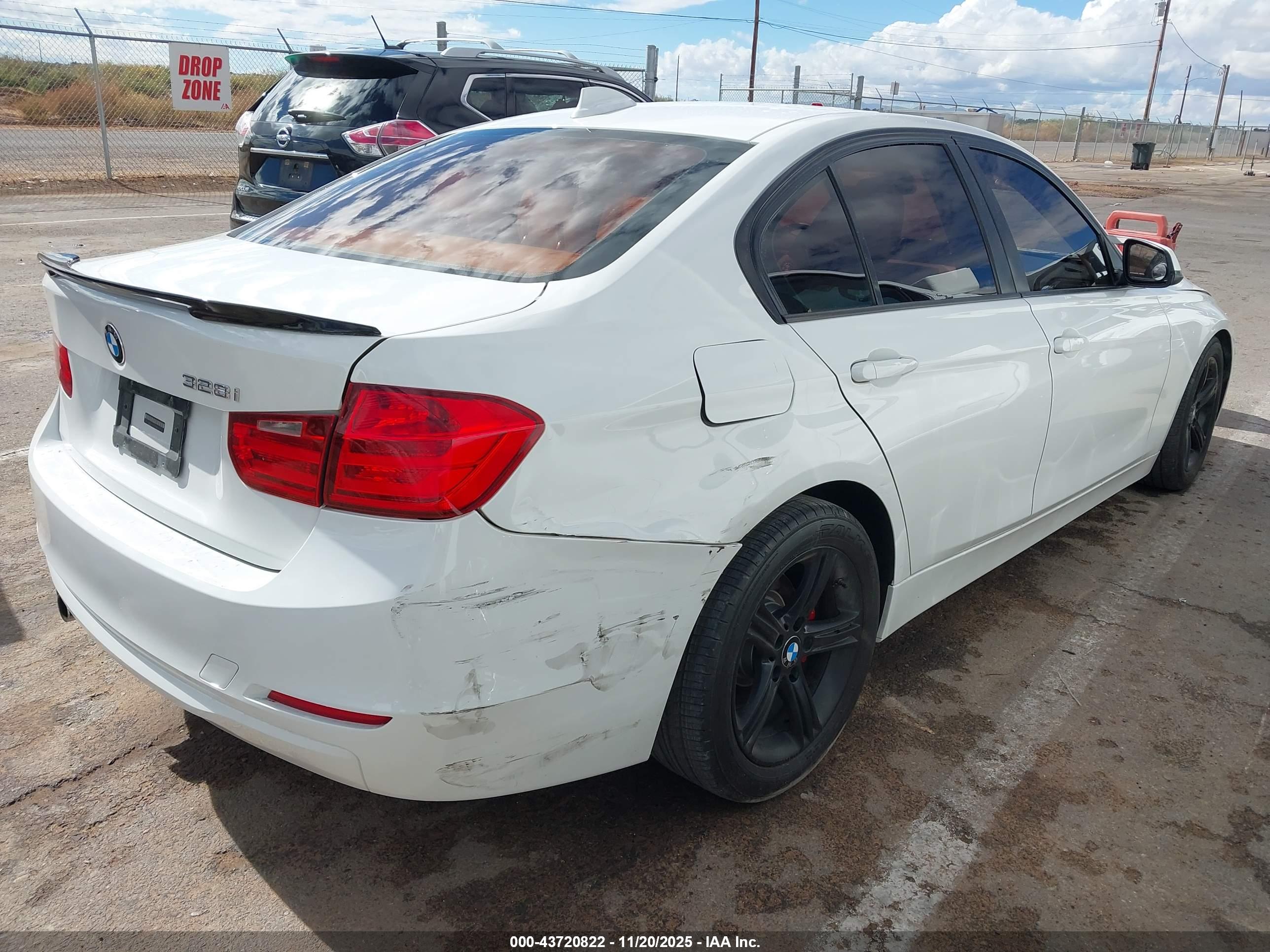 BMW 328I image 4