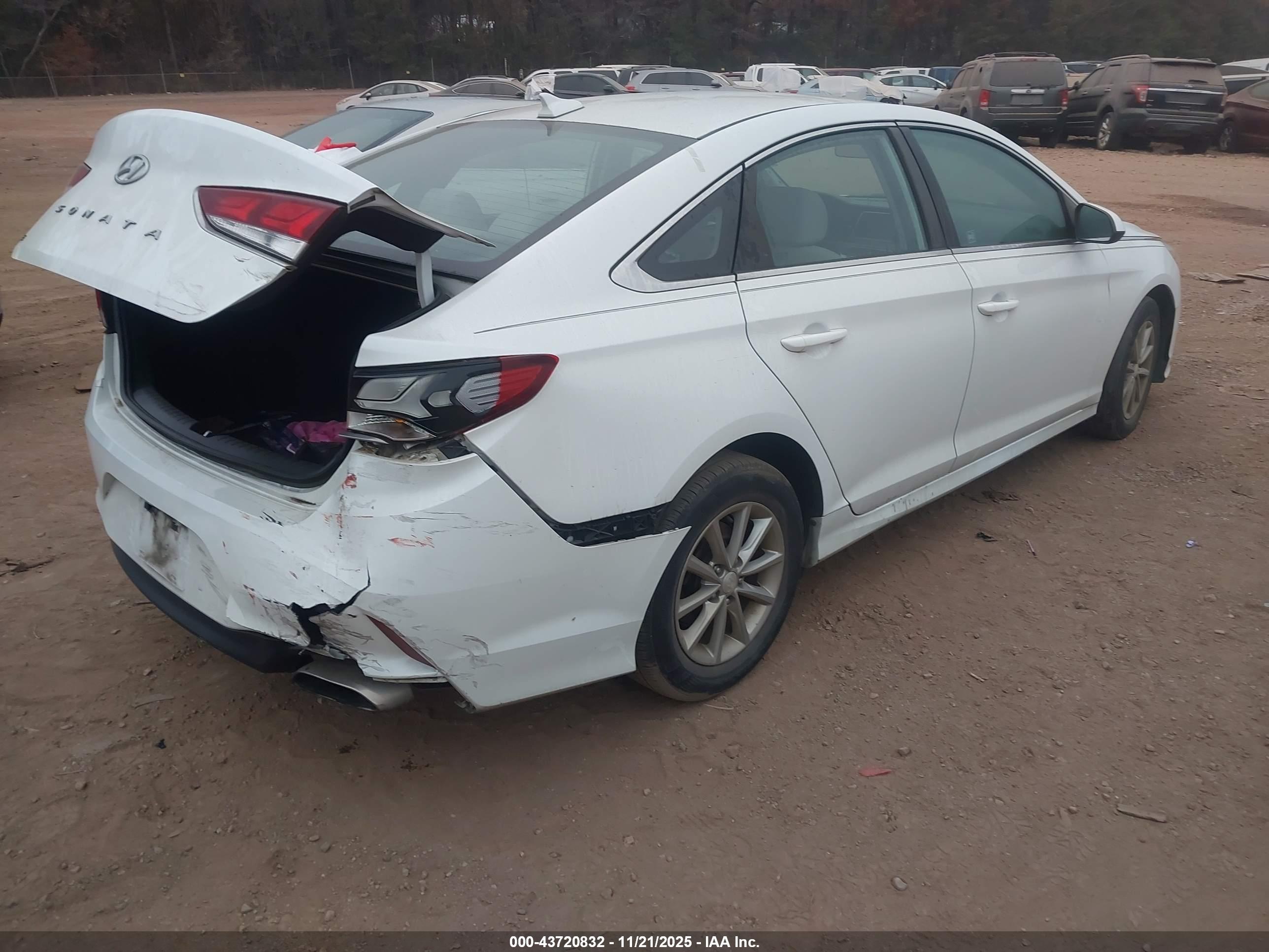 HYUNDAI SONATA image 4