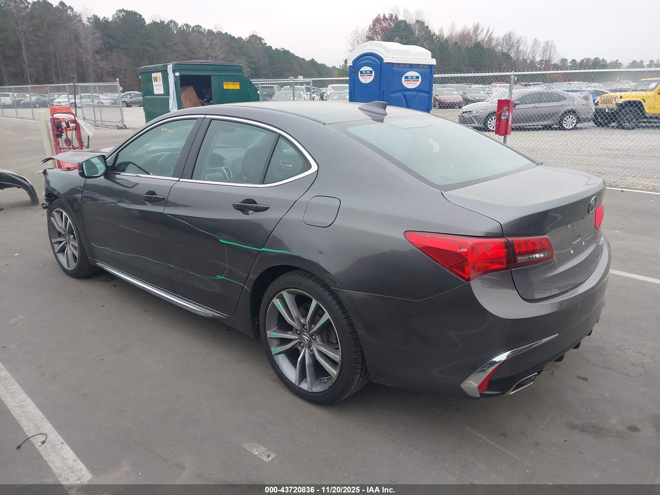 ACURA TLX image 3