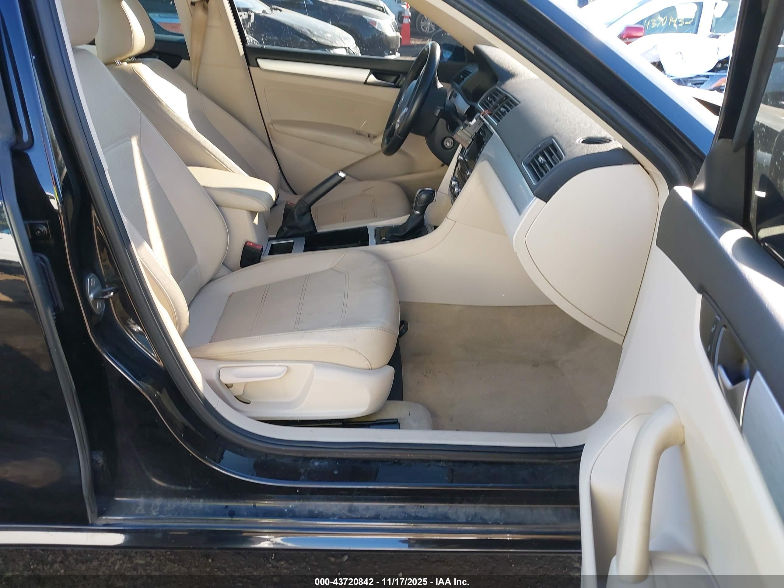 VOLKSWAGEN PASSAT image 5