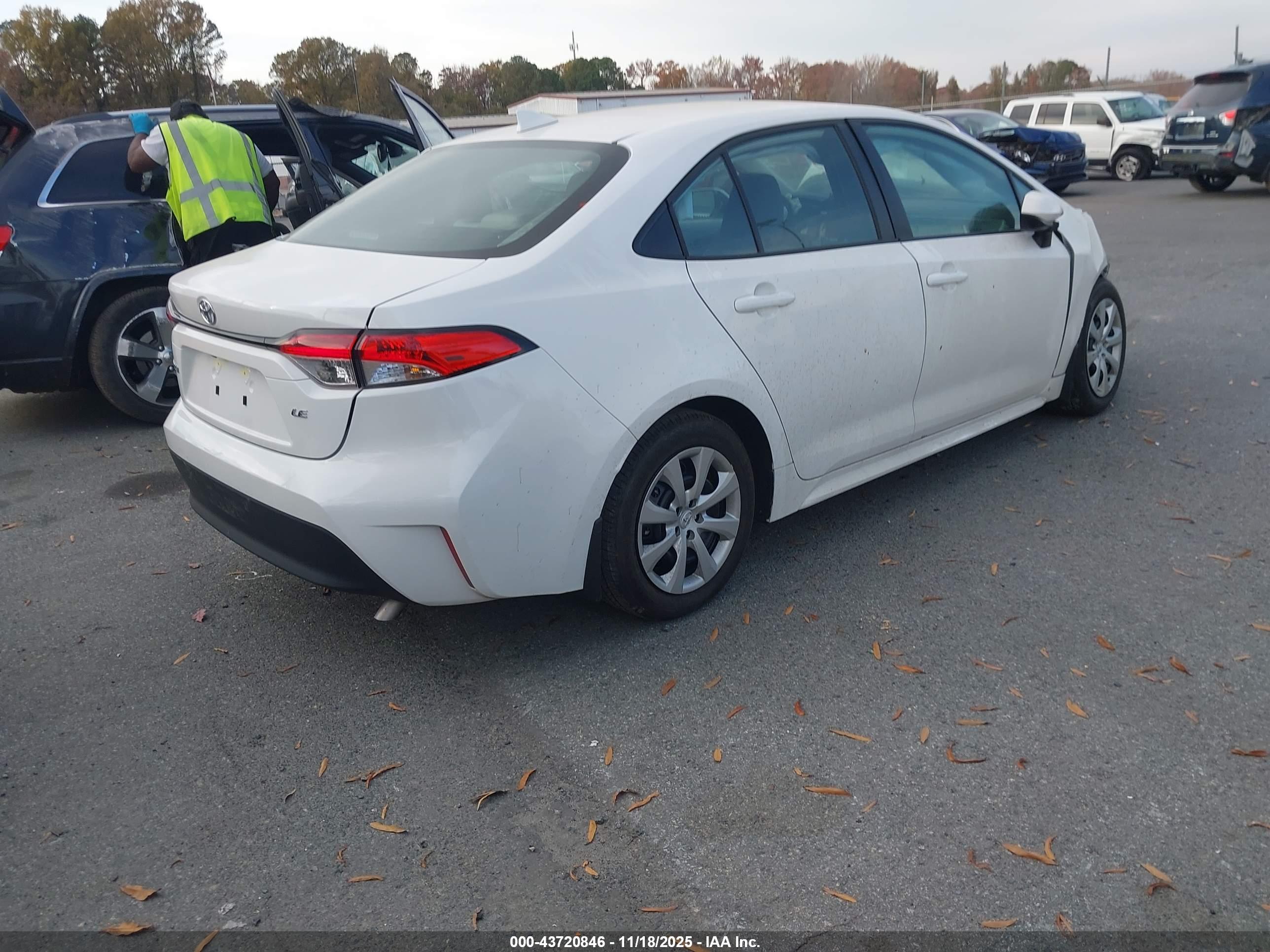 TOYOTA COROLLA image 4