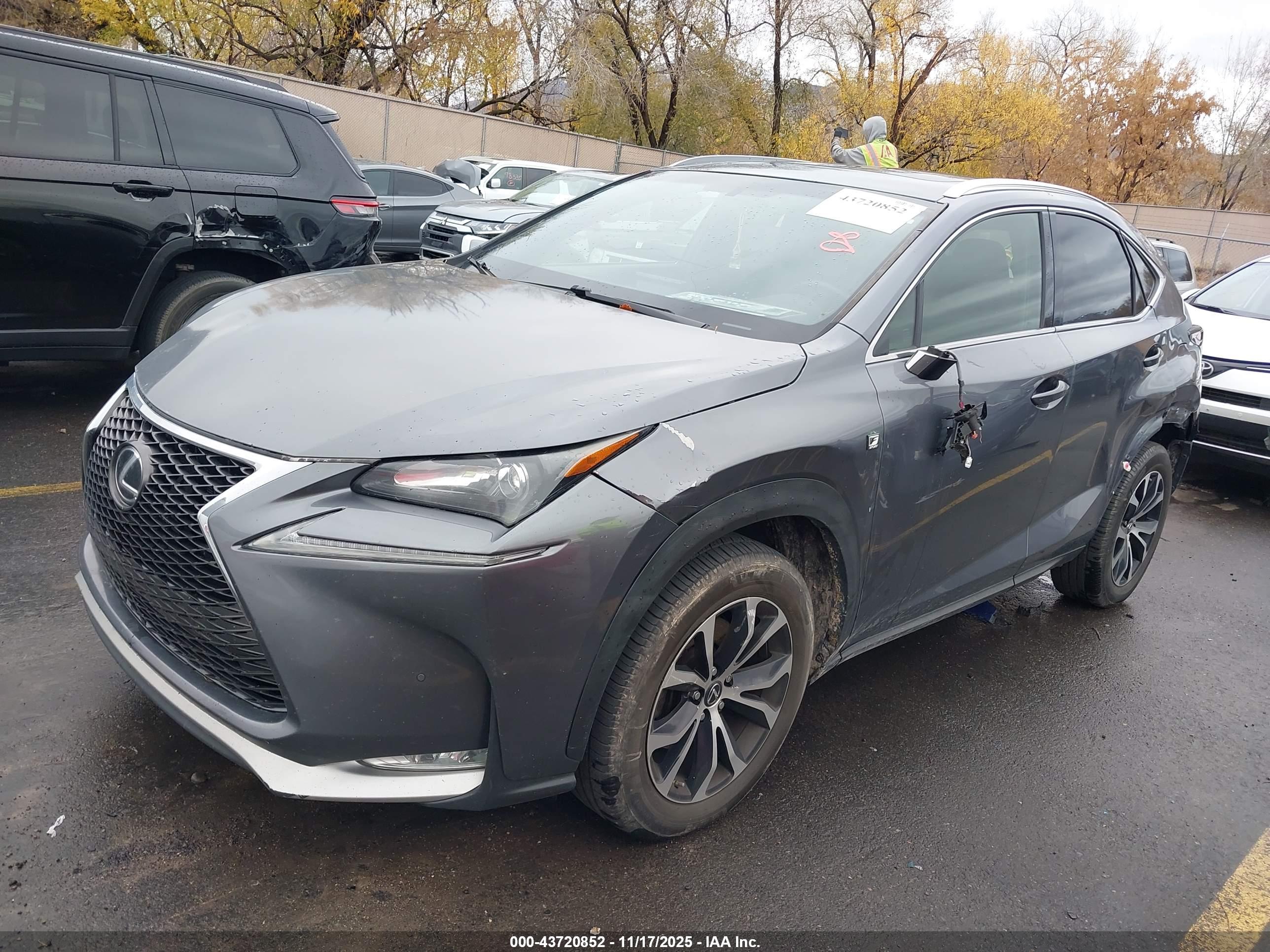 LEXUS NX image 2