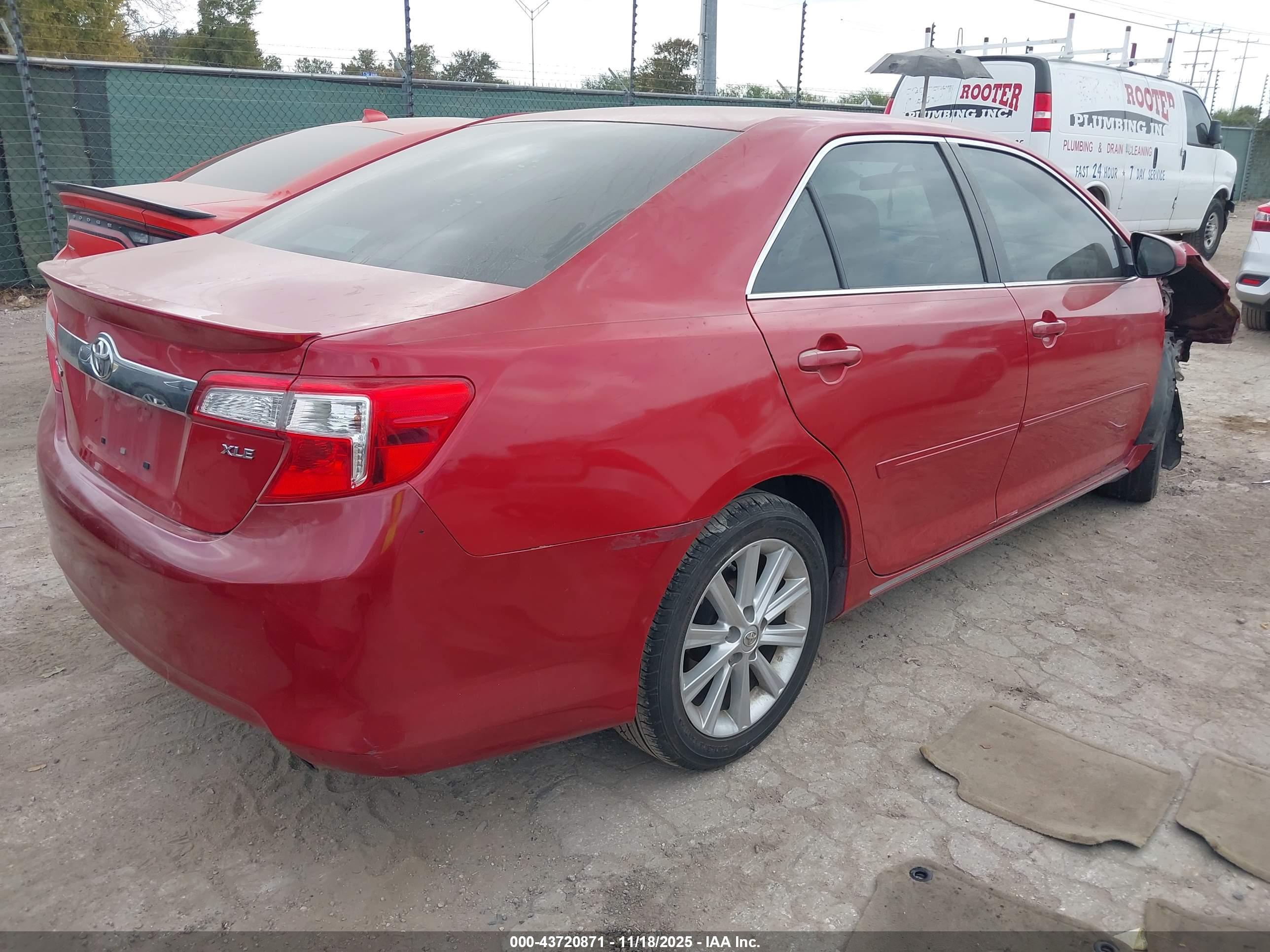 TOYOTA CAMRY image 4