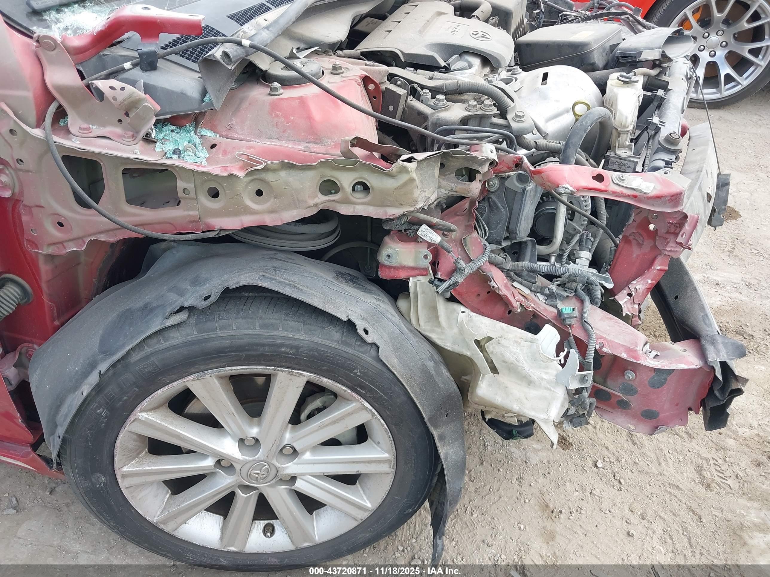 TOYOTA CAMRY image 6