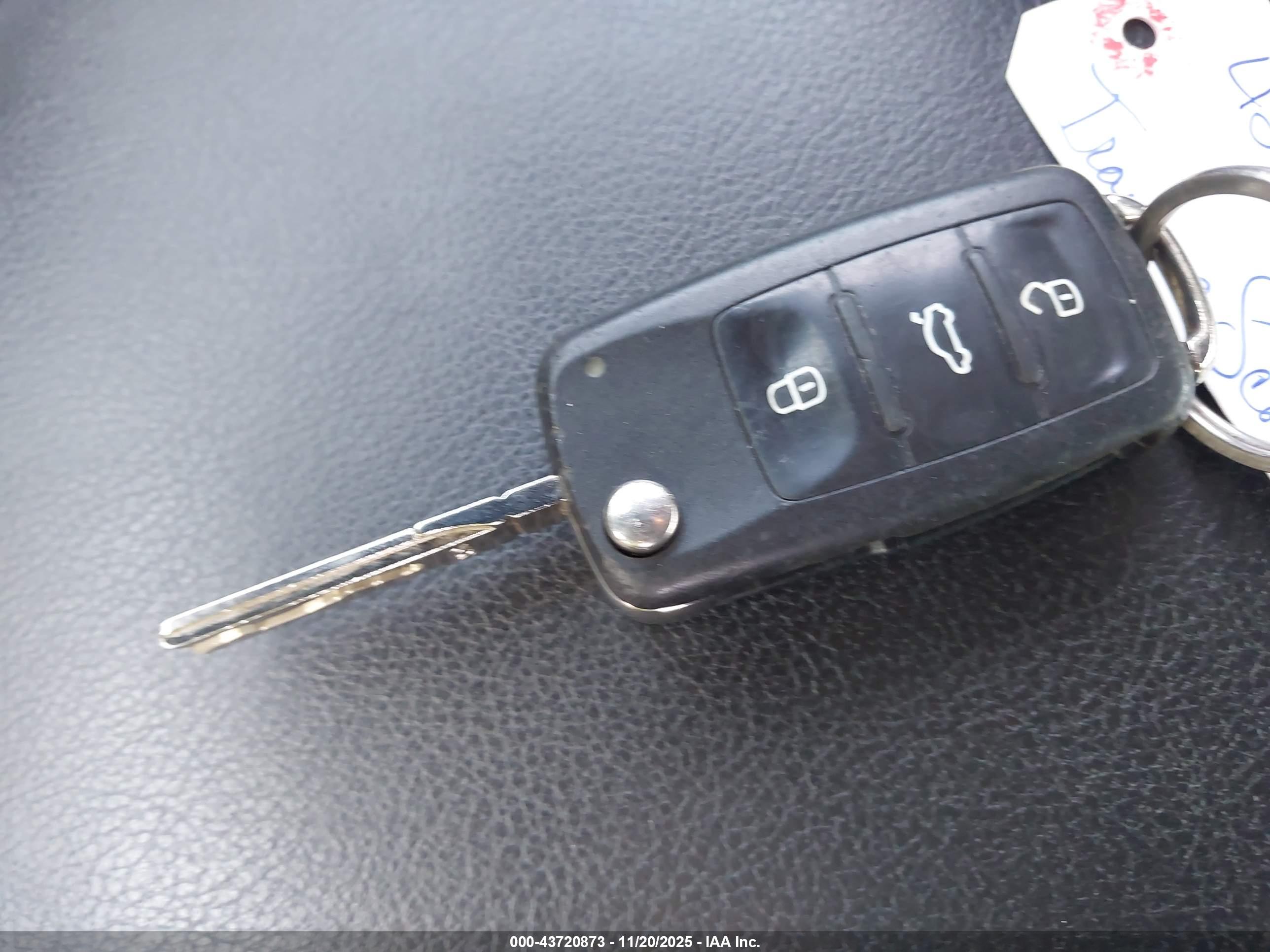 VOLKSWAGEN JETTA image 11