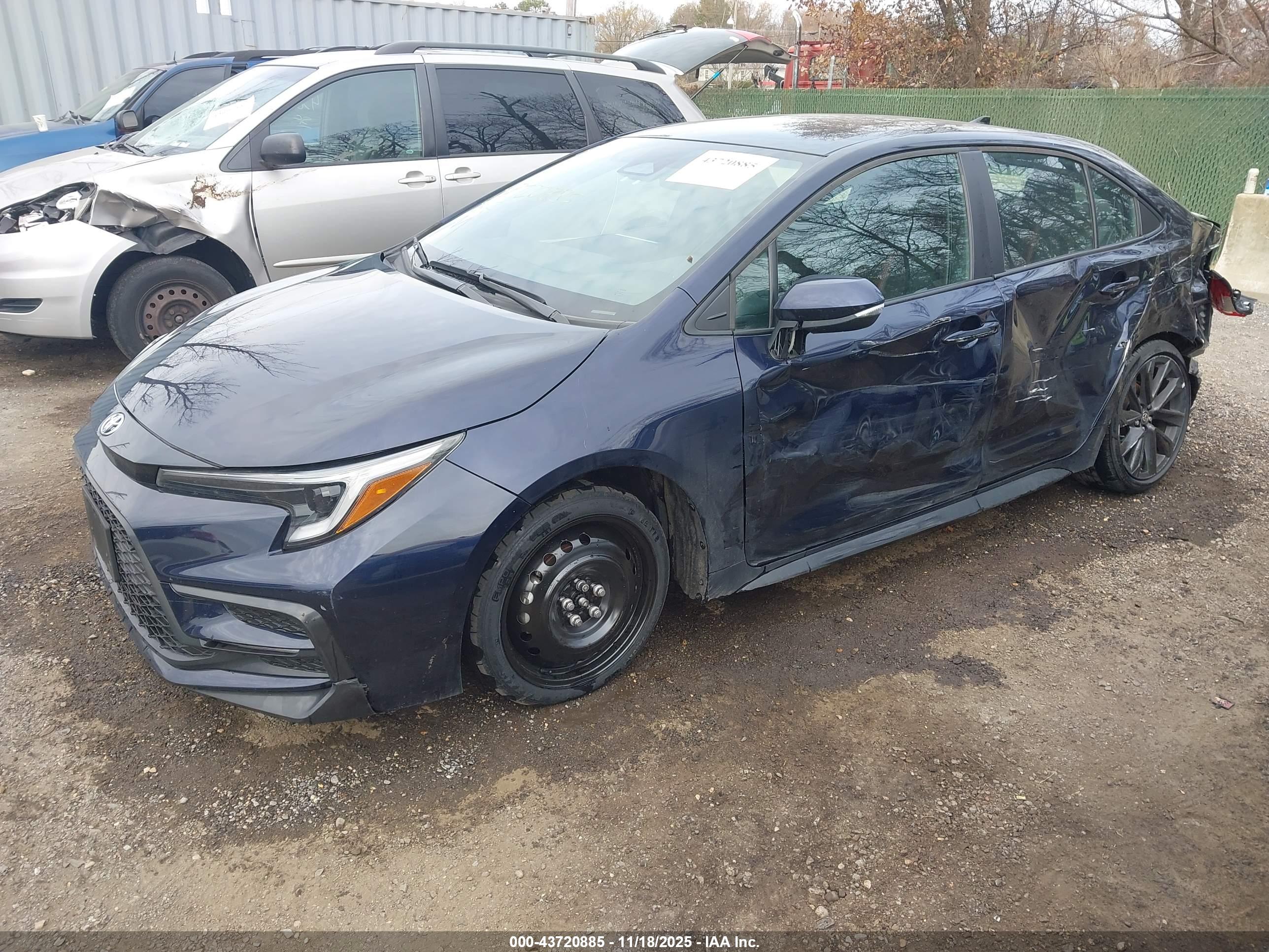 TOYOTA COROLLA image 2