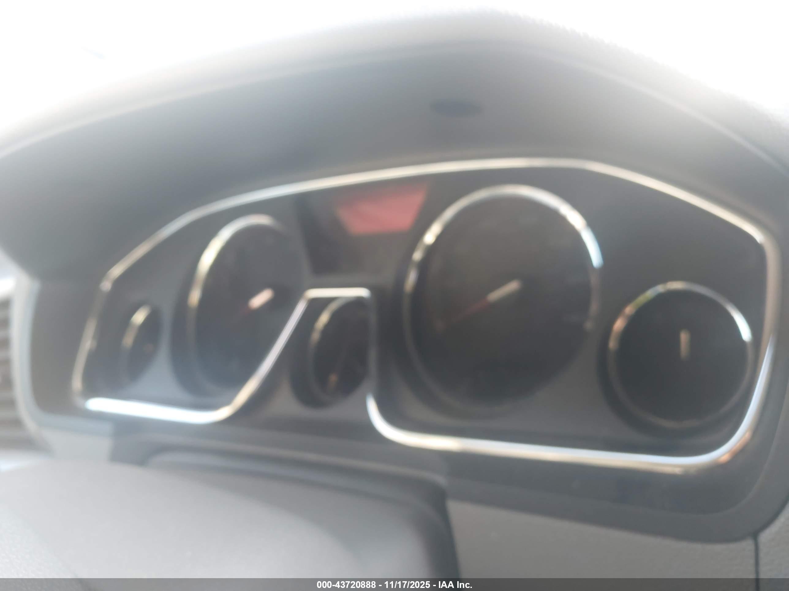 GMC ACADIA image 7