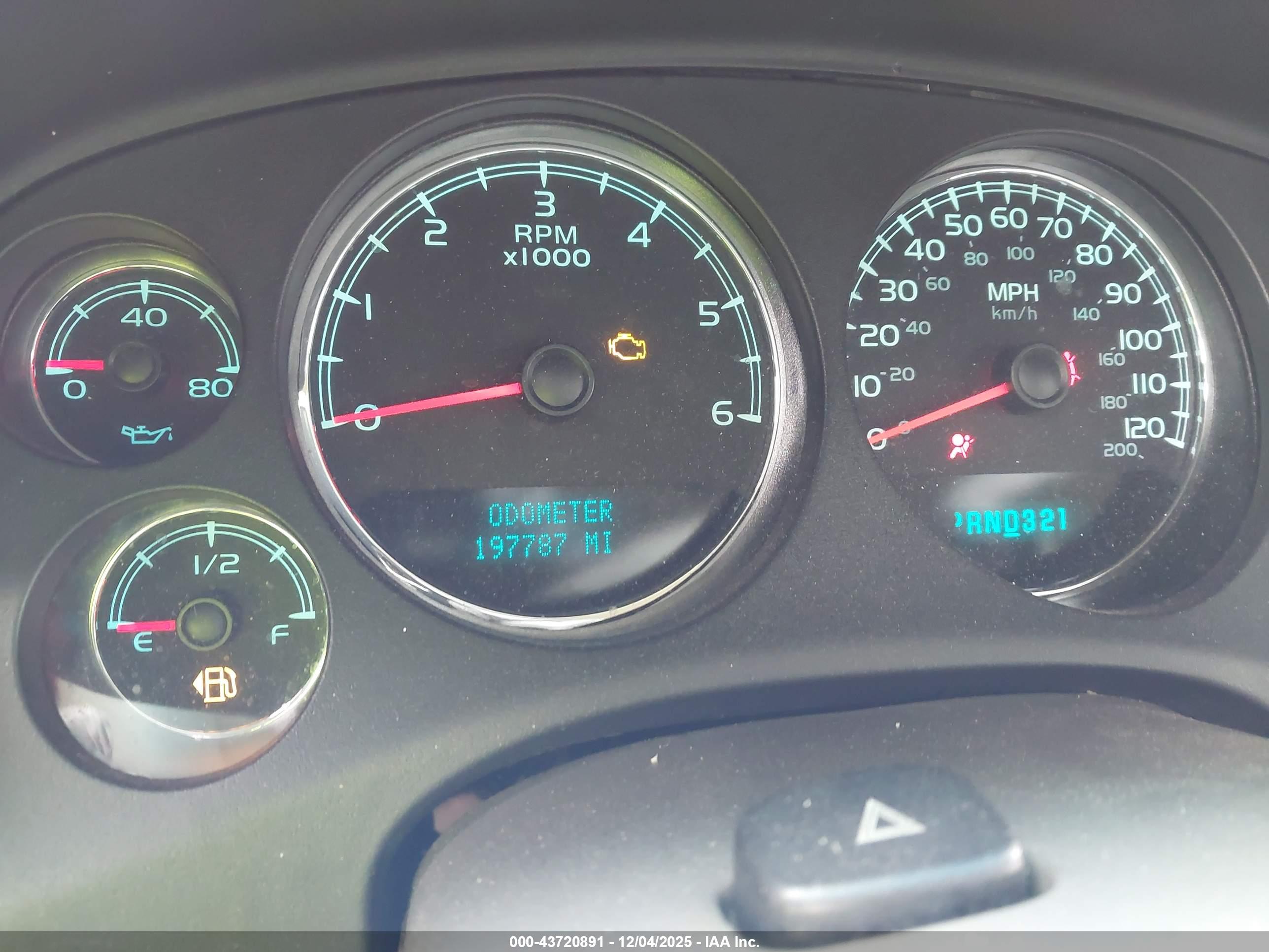 GMC YUKON image 7