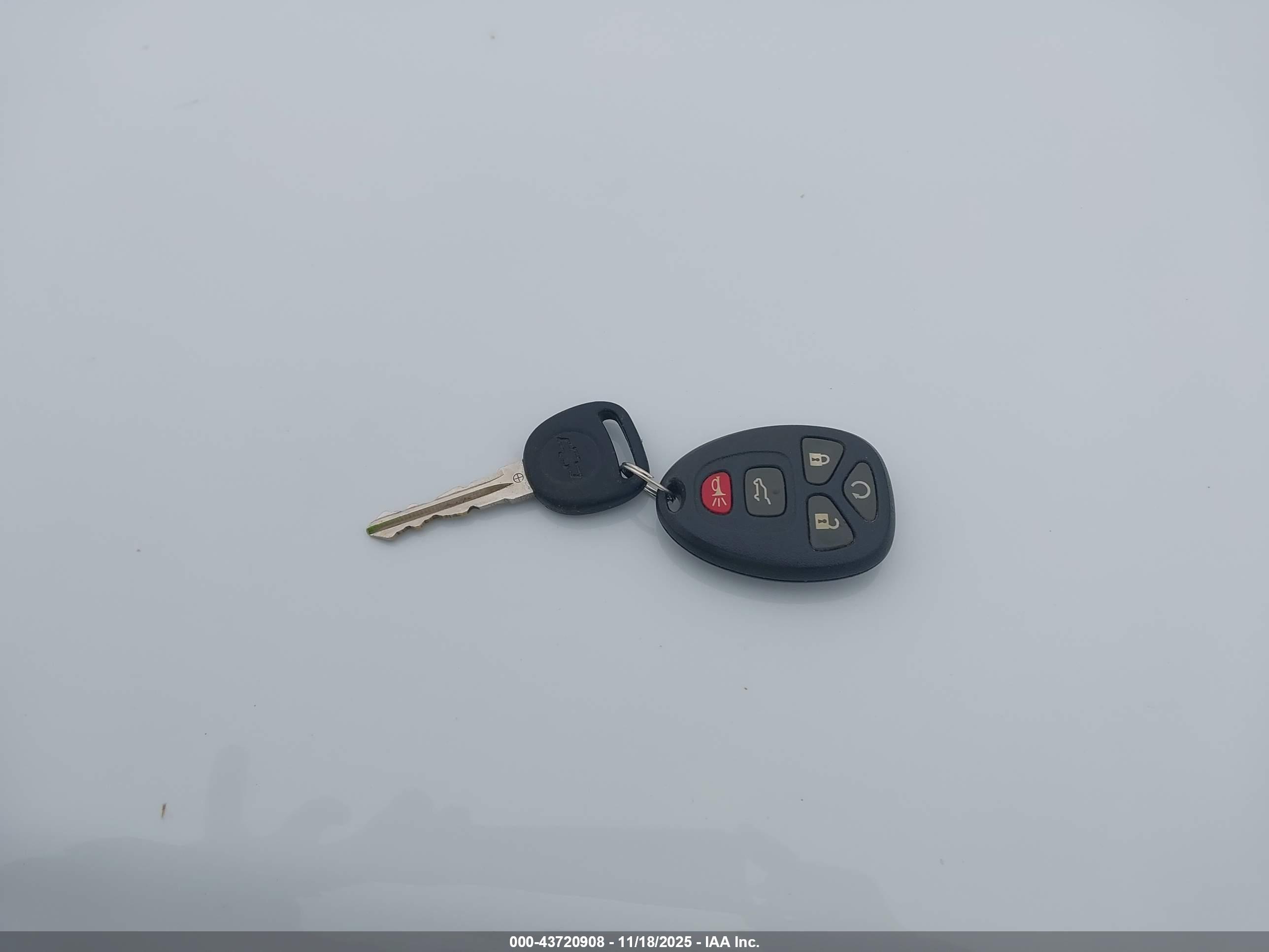 CHEVROLET TRAVERSE image 11