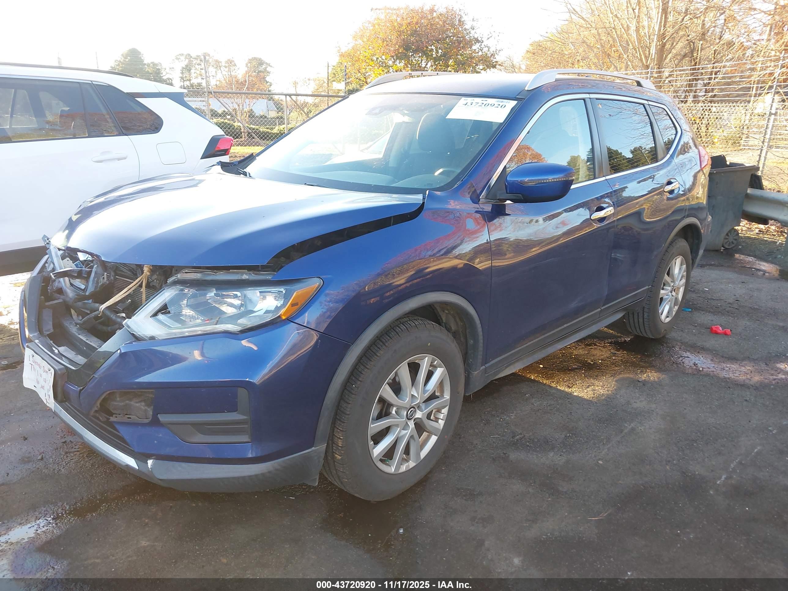 NISSAN ROGUE image 2