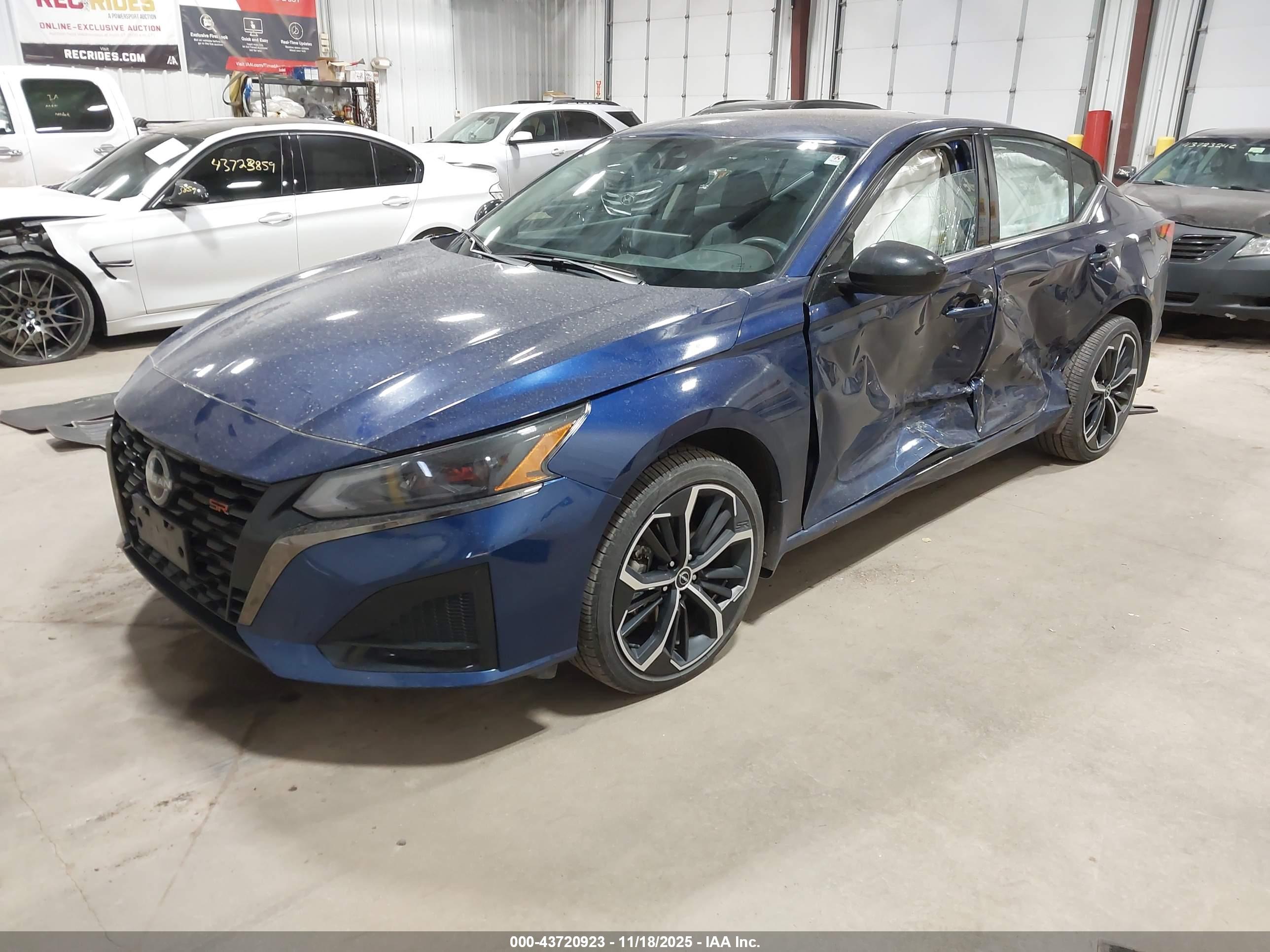 NISSAN ALTIMA image 2