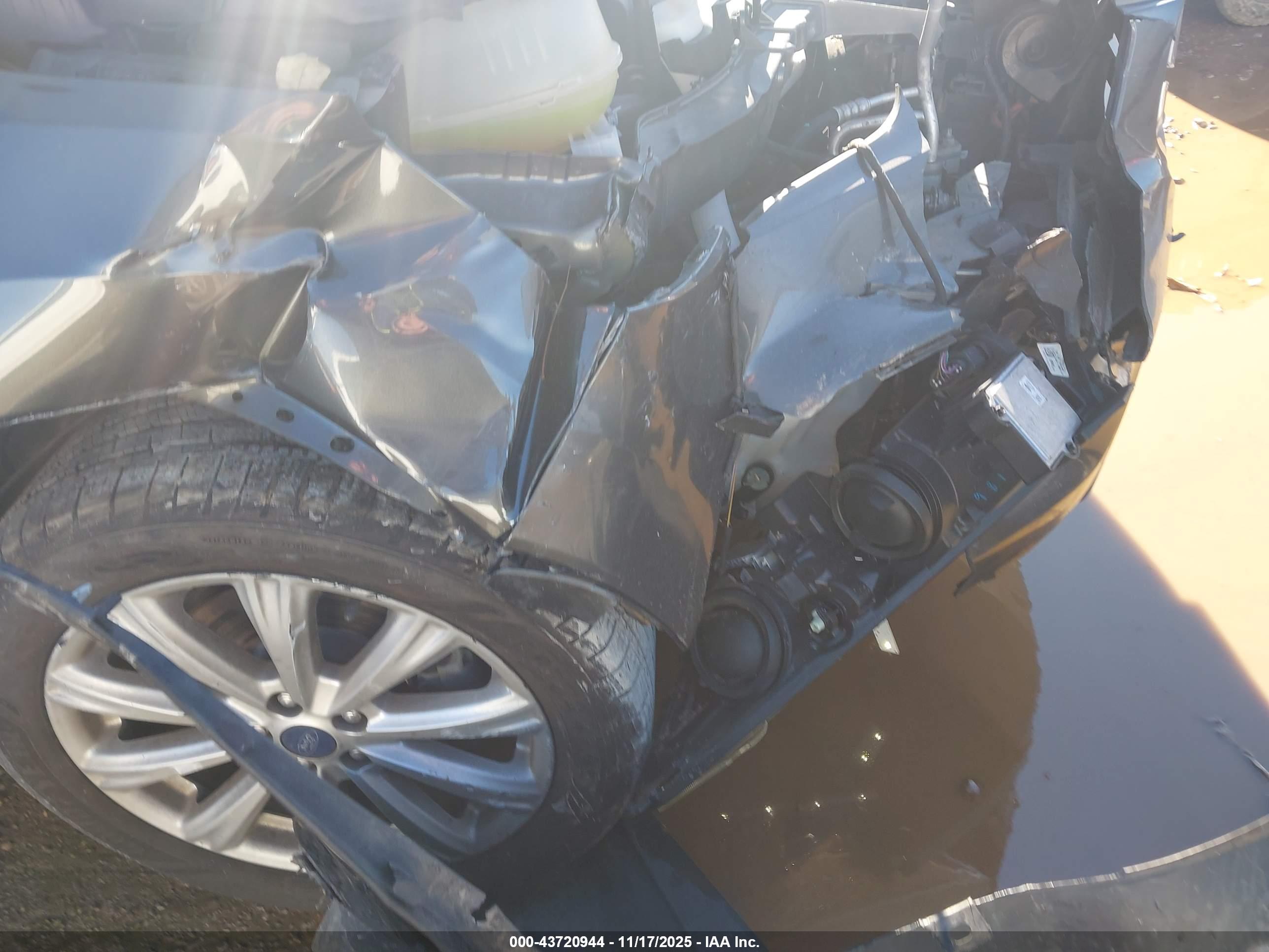 FORD ESCAPE image 6
