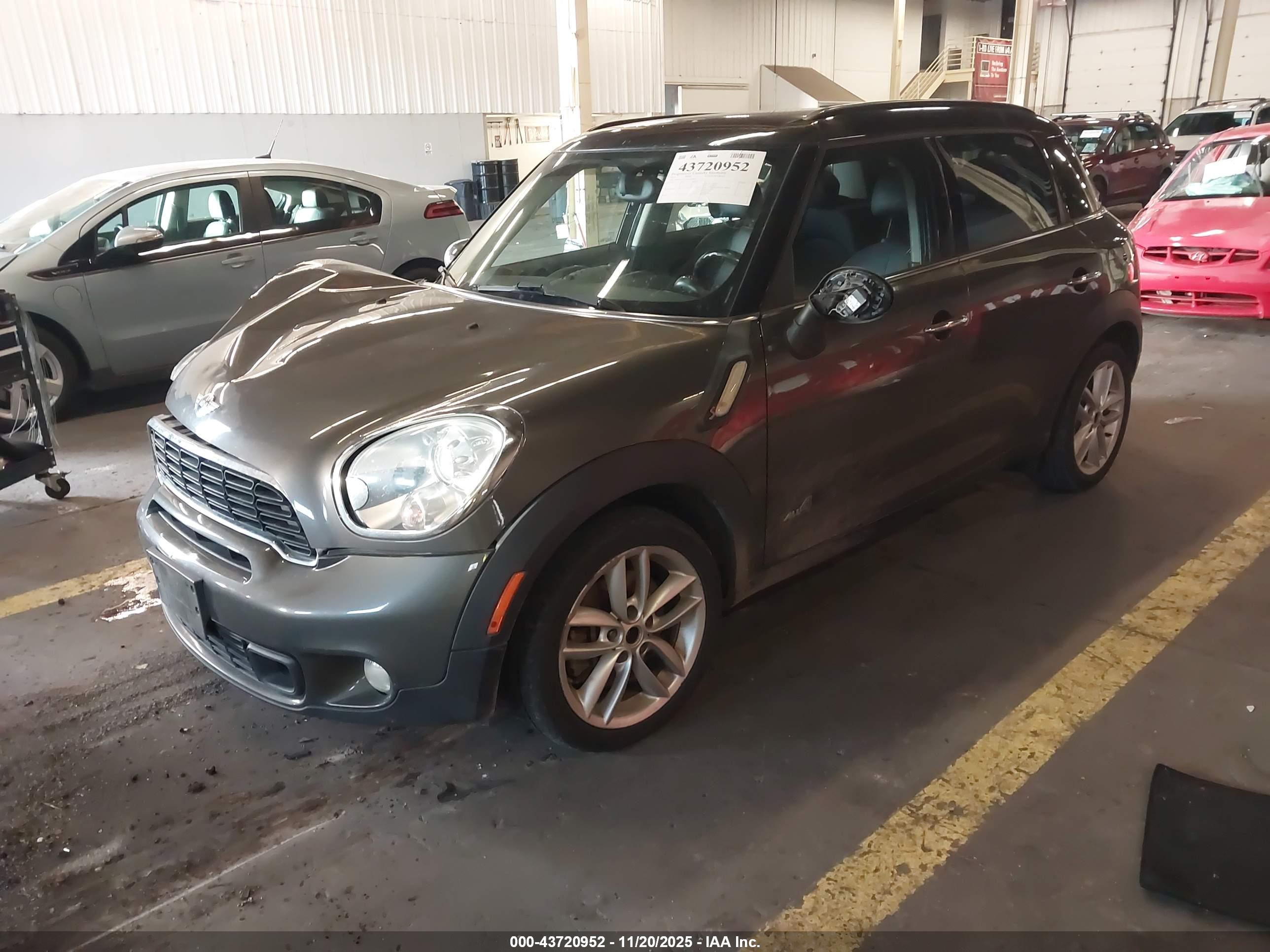 MINI COUNTRYMAN image 2