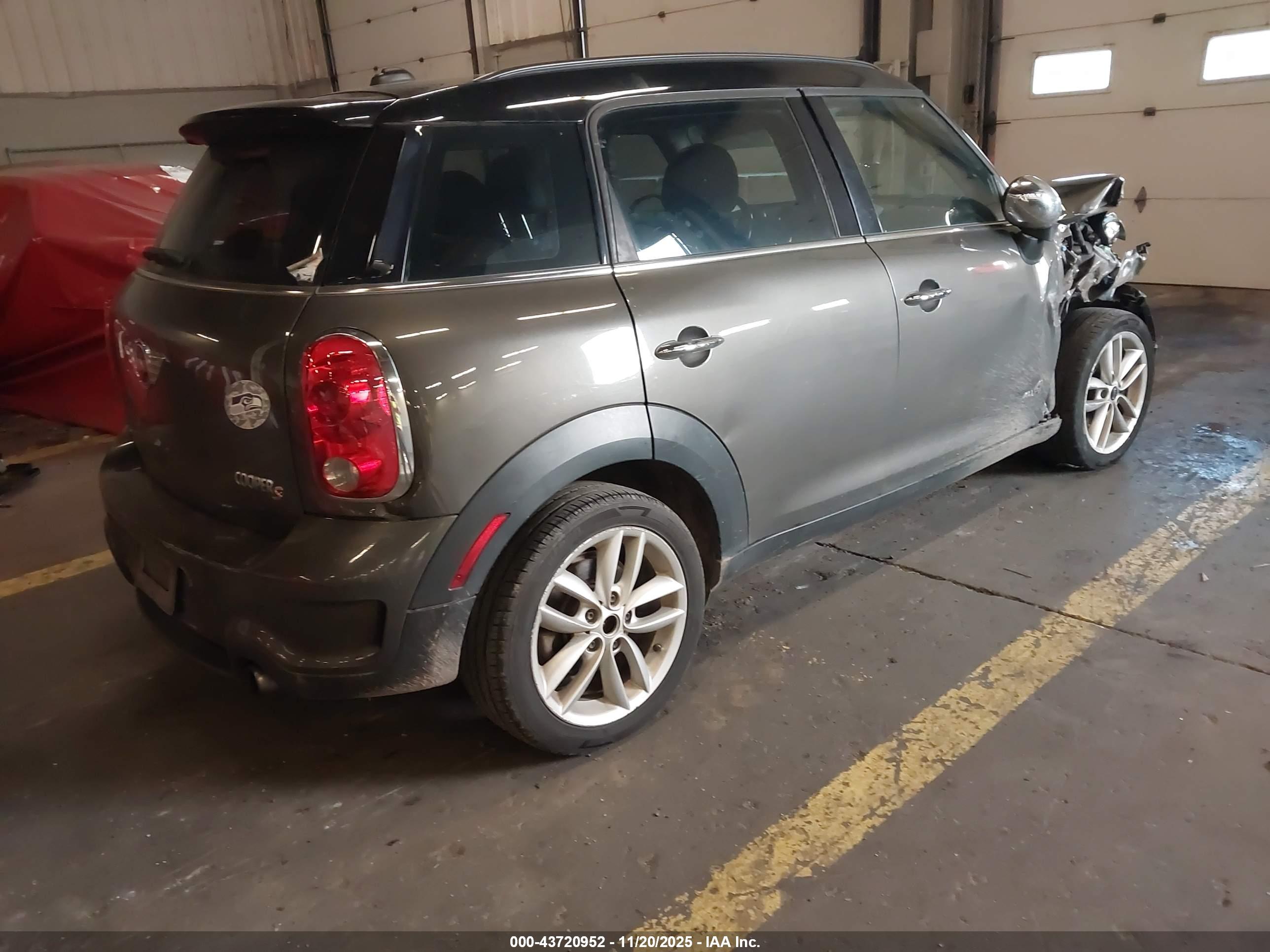 MINI COUNTRYMAN image 4