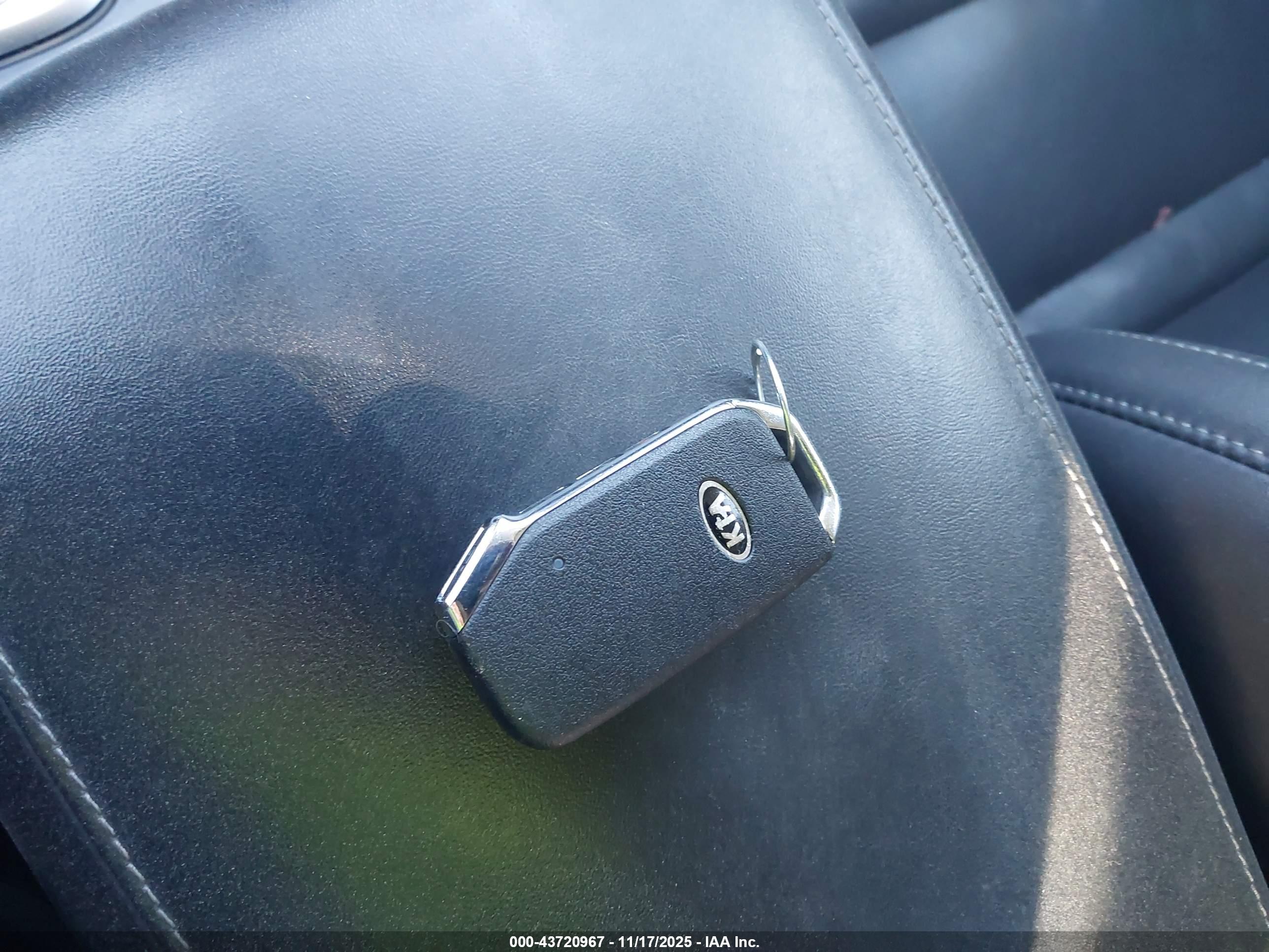 KIA TELLURIDE image 11