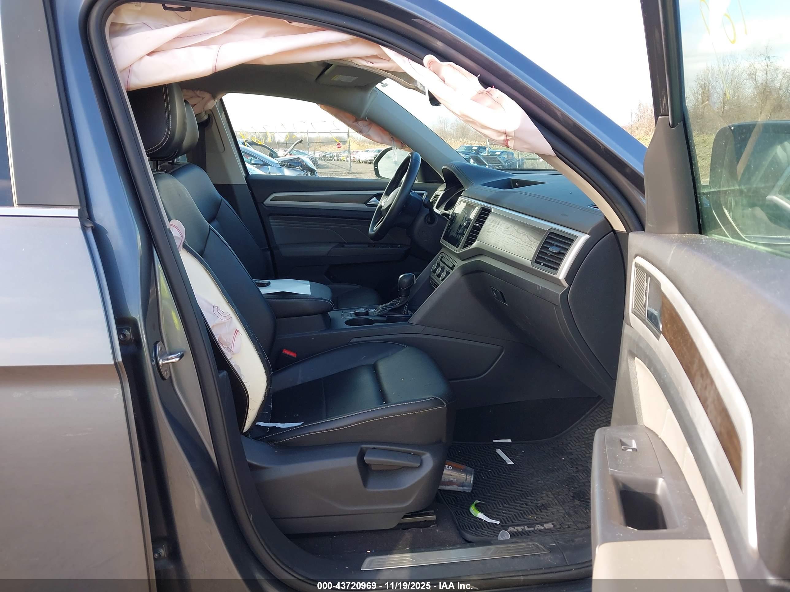VOLKSWAGEN ATLAS image 5