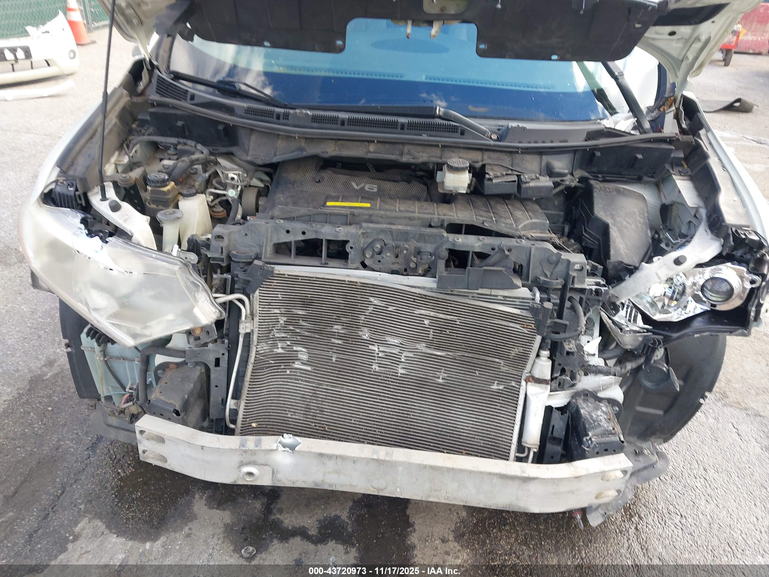 NISSAN QUEST image 10