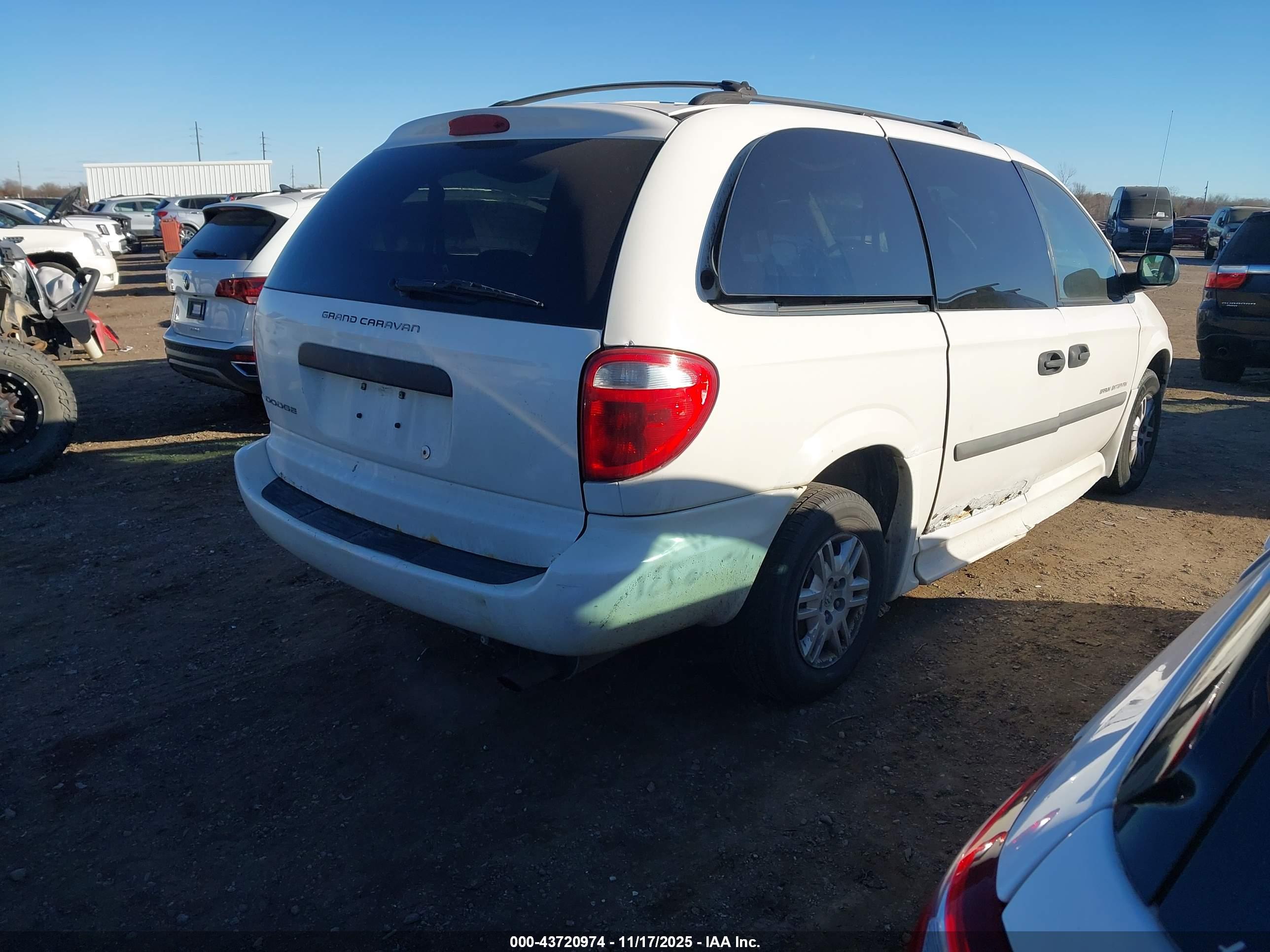 DODGE GRAND image 4