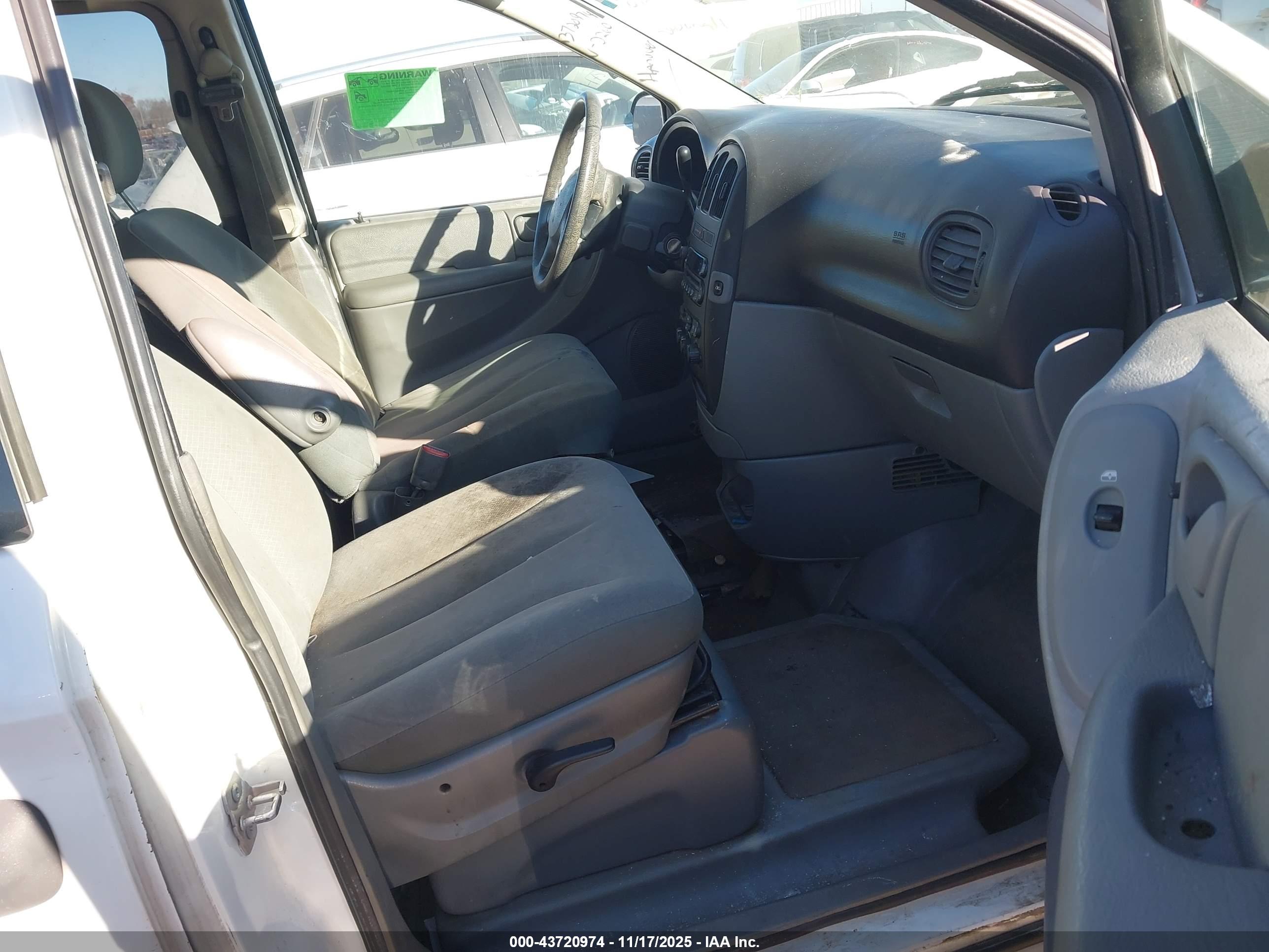 DODGE GRAND image 5