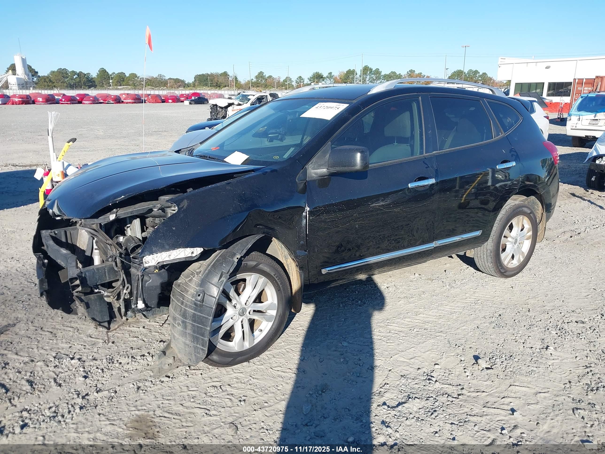 NISSAN ROGUE image 2