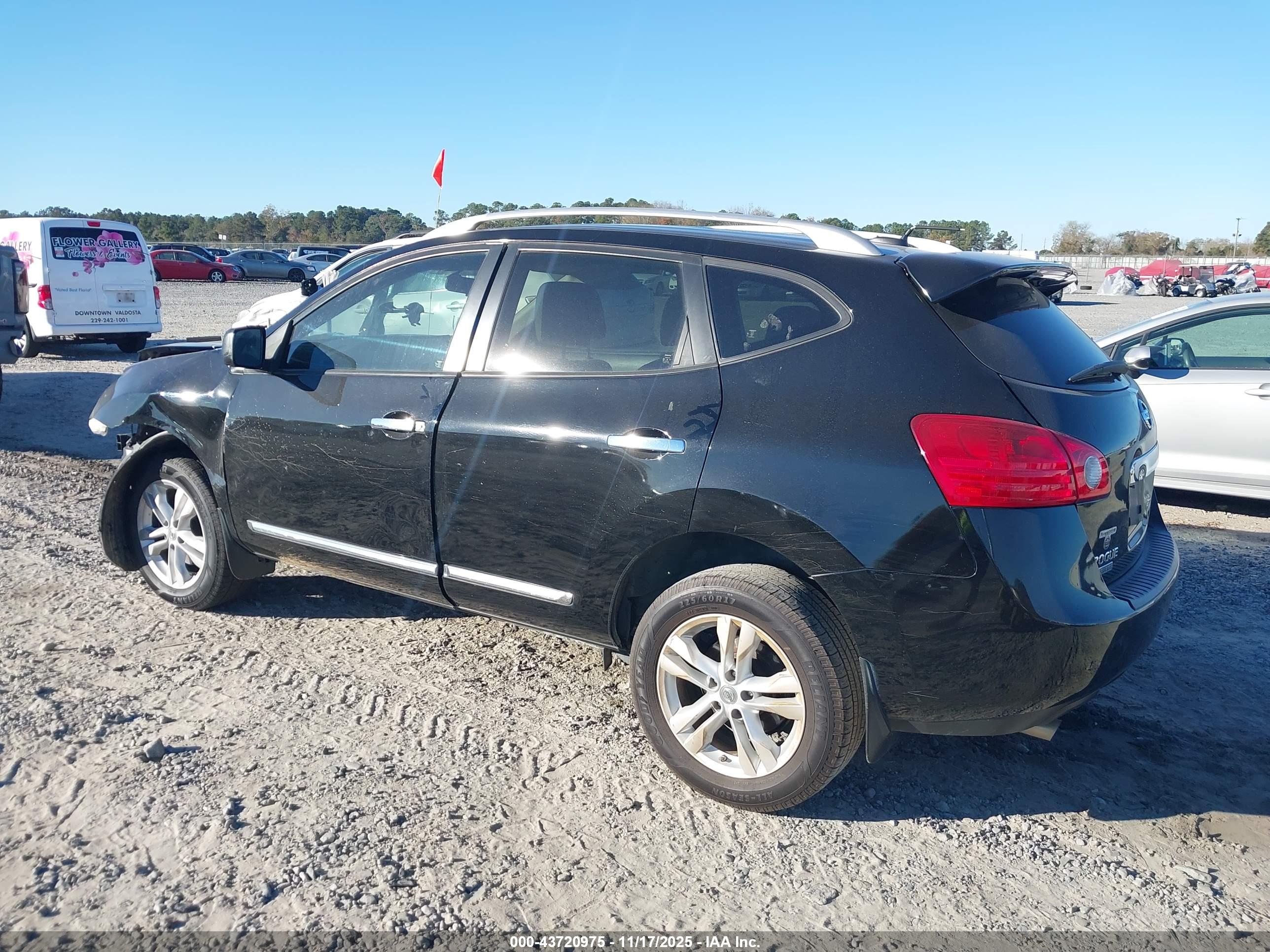 NISSAN ROGUE image 3