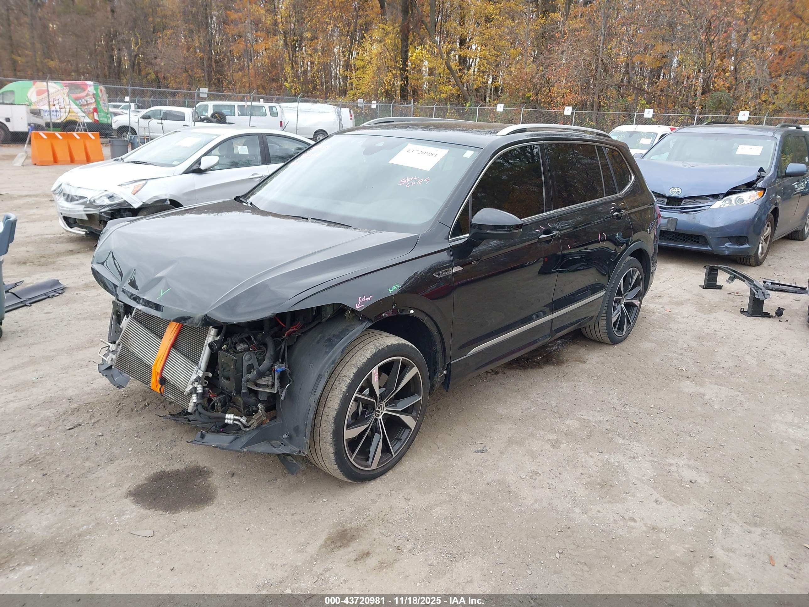 VOLKSWAGEN TIGUAN image 2