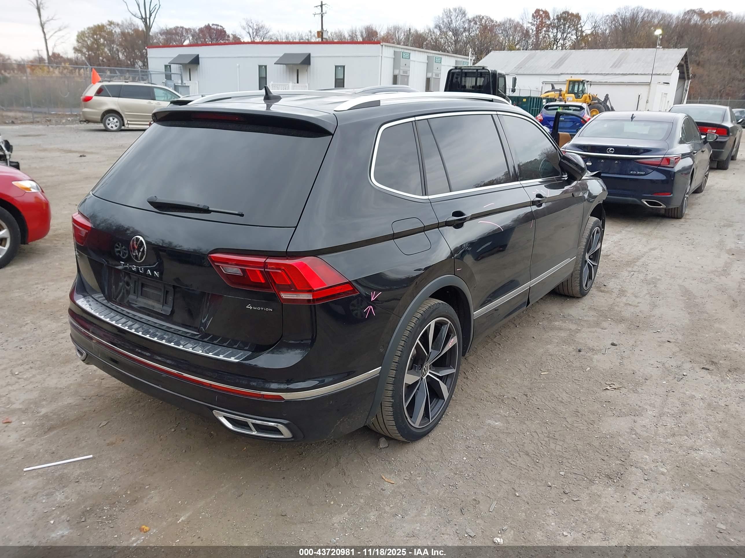 VOLKSWAGEN TIGUAN image 4