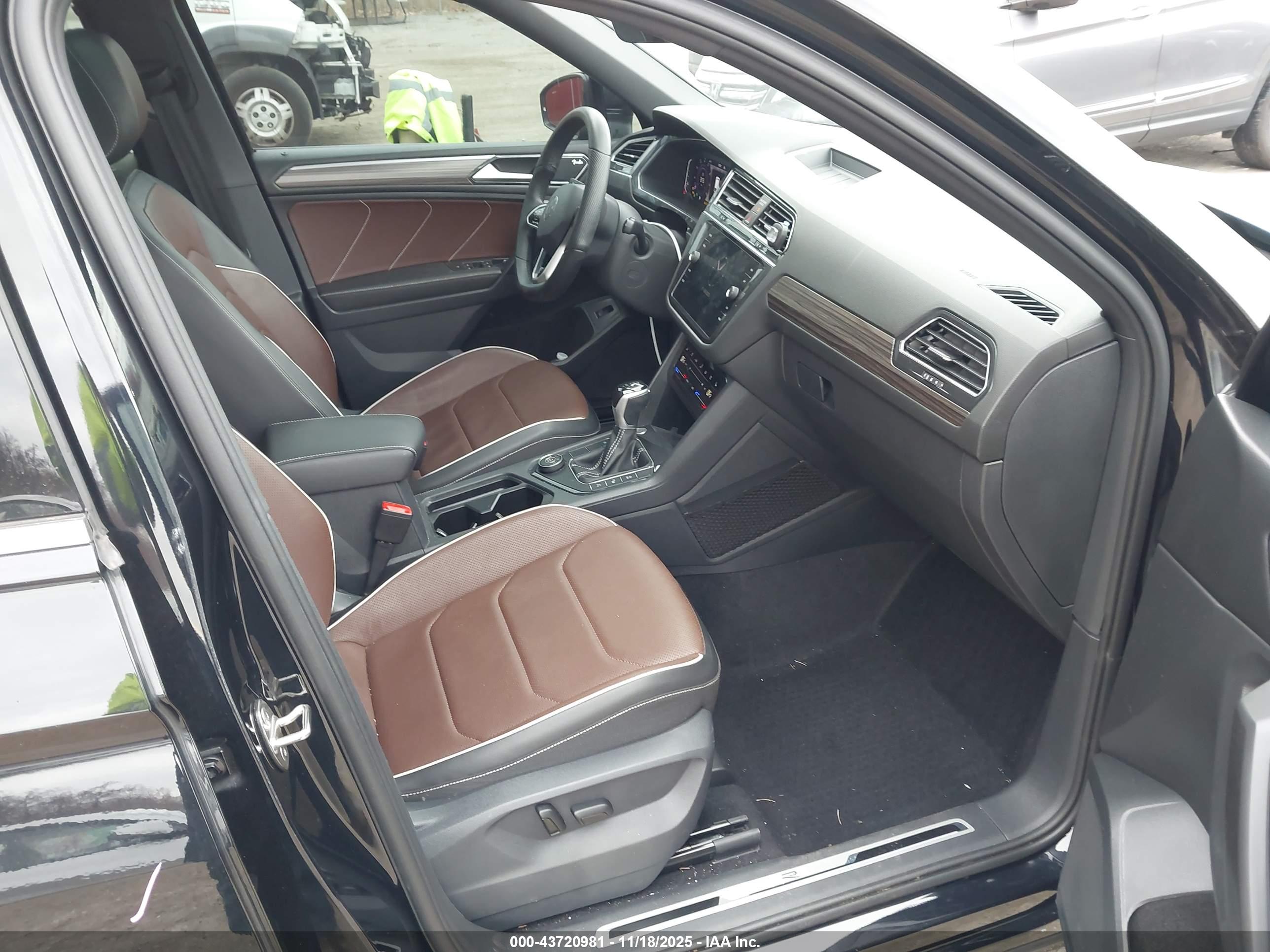 VOLKSWAGEN TIGUAN image 5